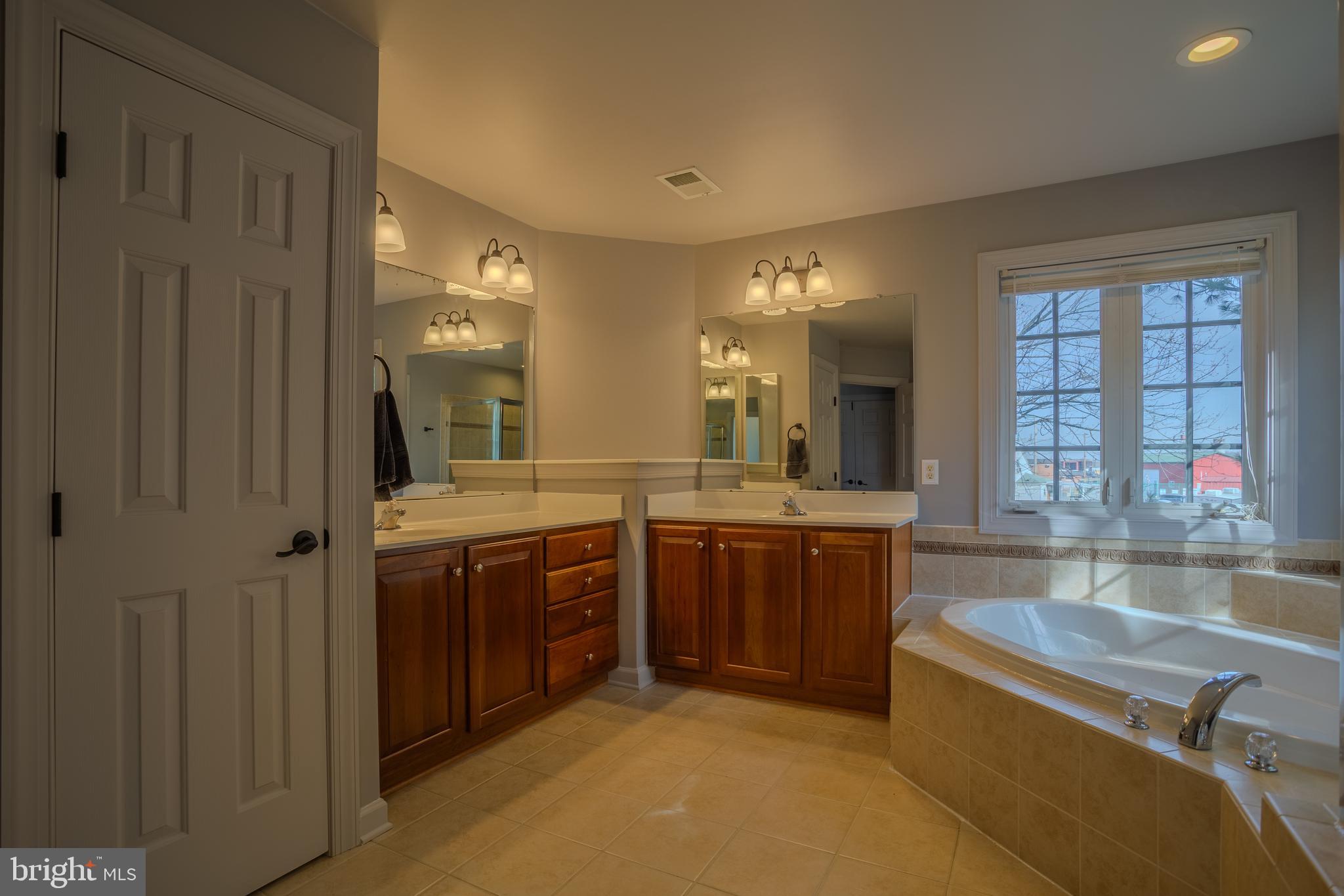 THE VILLAGE OF WASHINGTON TRAIL - Residential