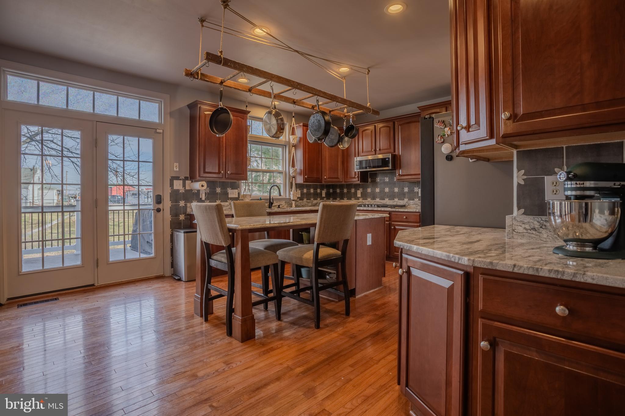 THE VILLAGE OF WASHINGTON TRAIL - Residential