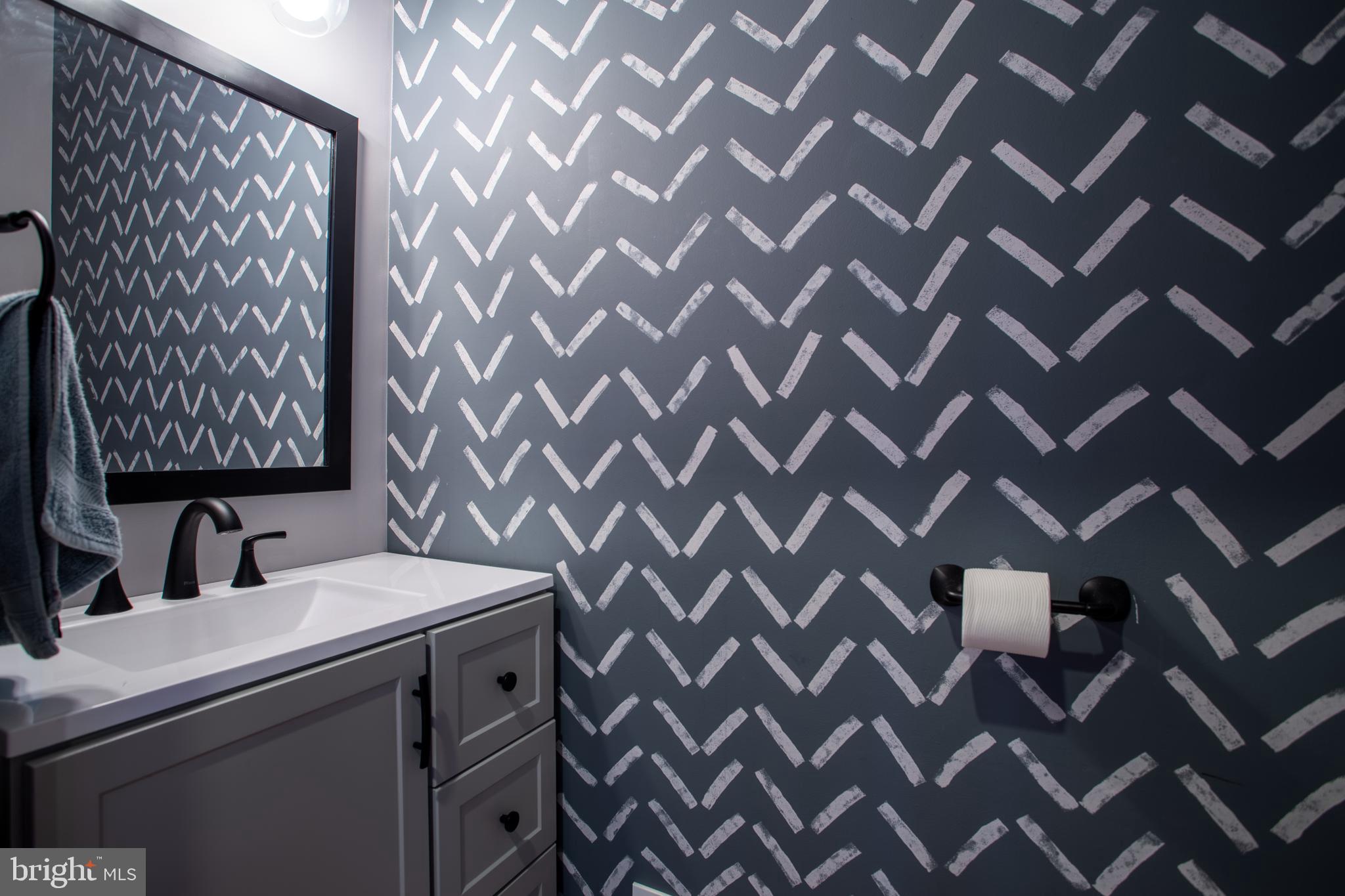 THE VILLAGE OF WASHINGTON TRAIL - Residential