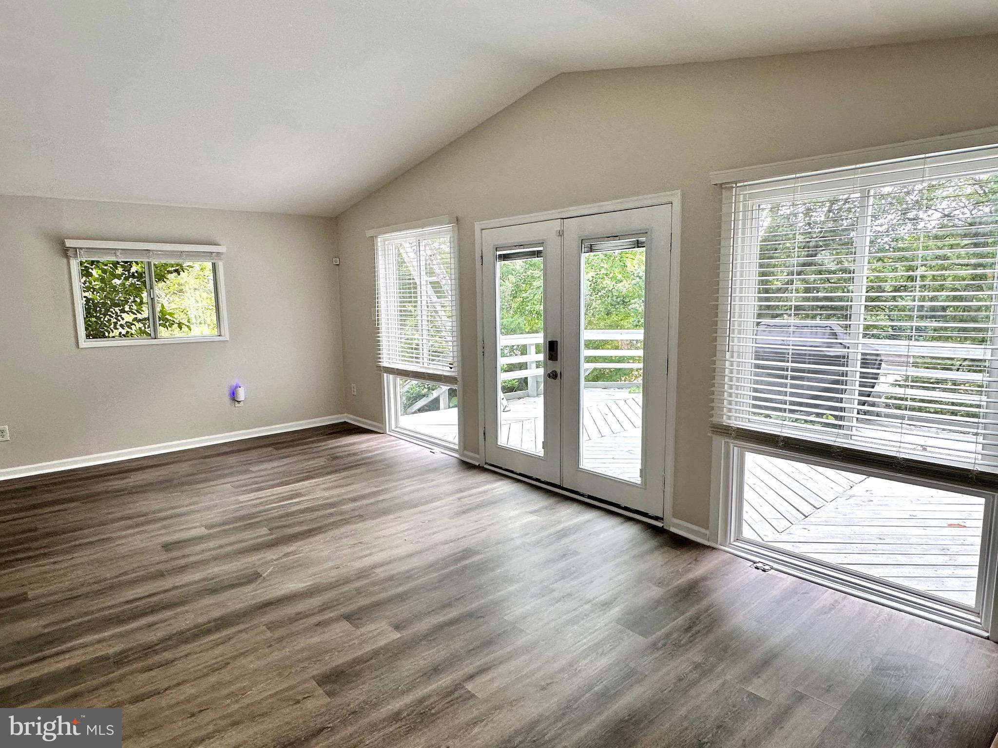 4103 IVANHOE LANE