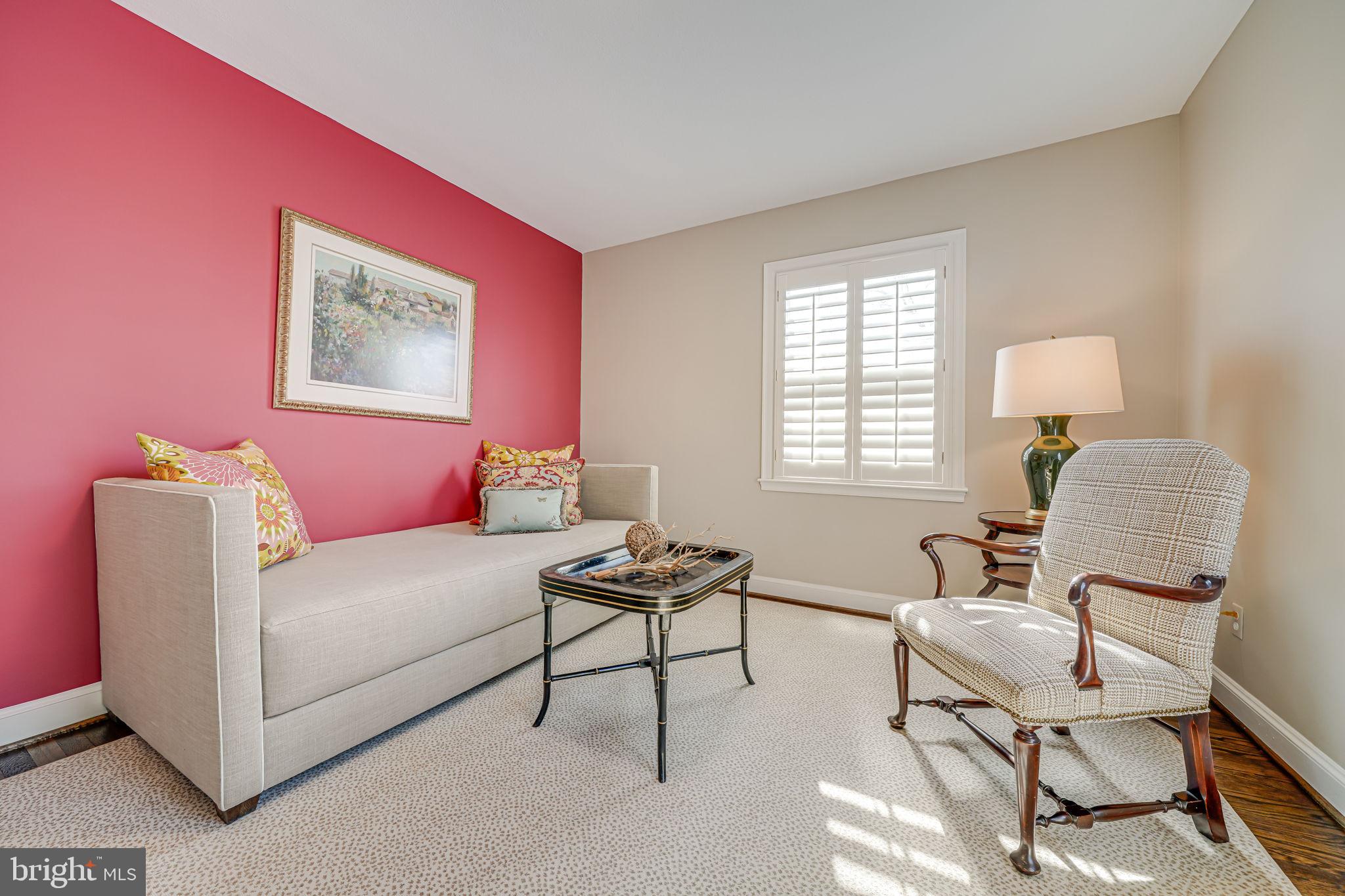 LYON VILLAGE - Residential