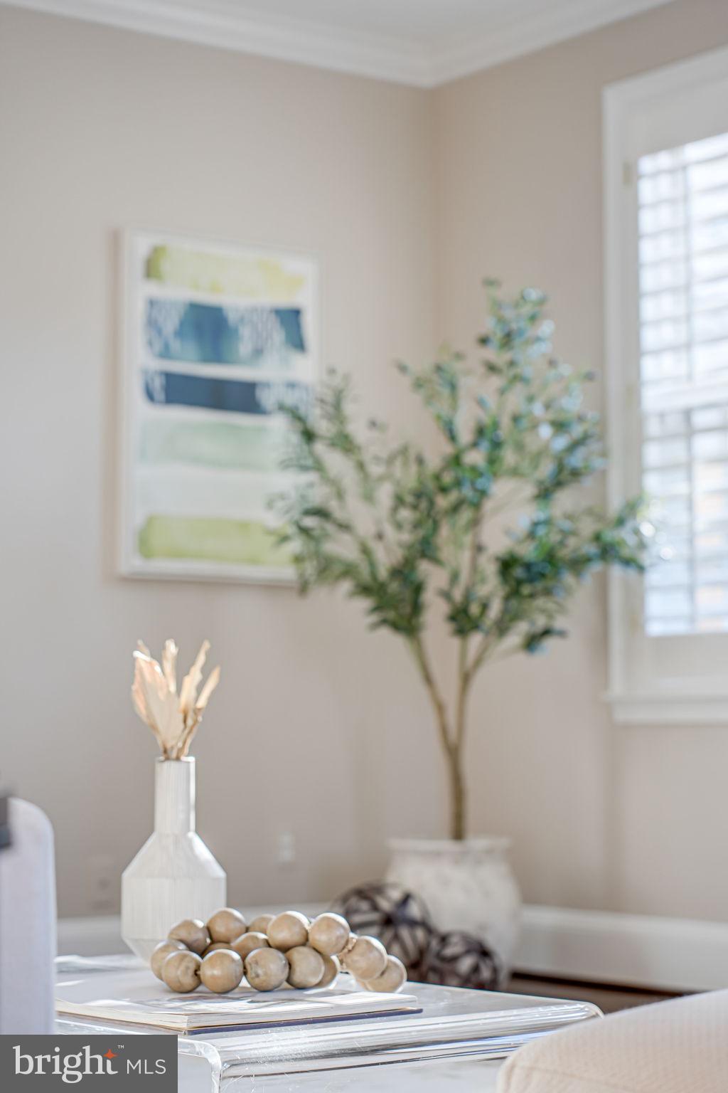 LYON VILLAGE - Residential