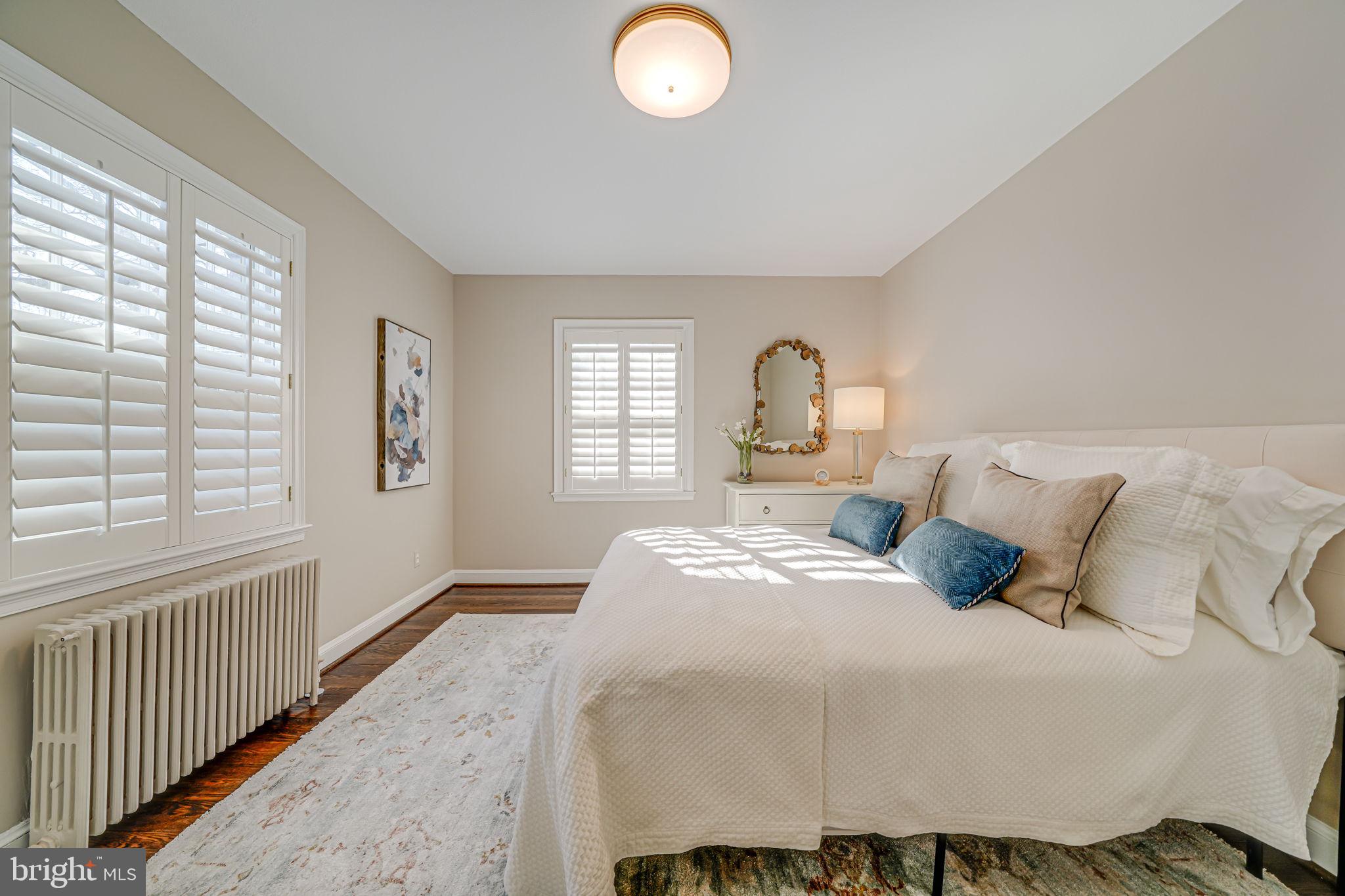 LYON VILLAGE - Residential