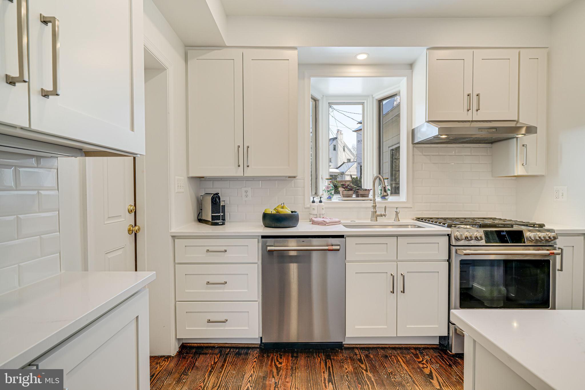 LYON VILLAGE - Residential