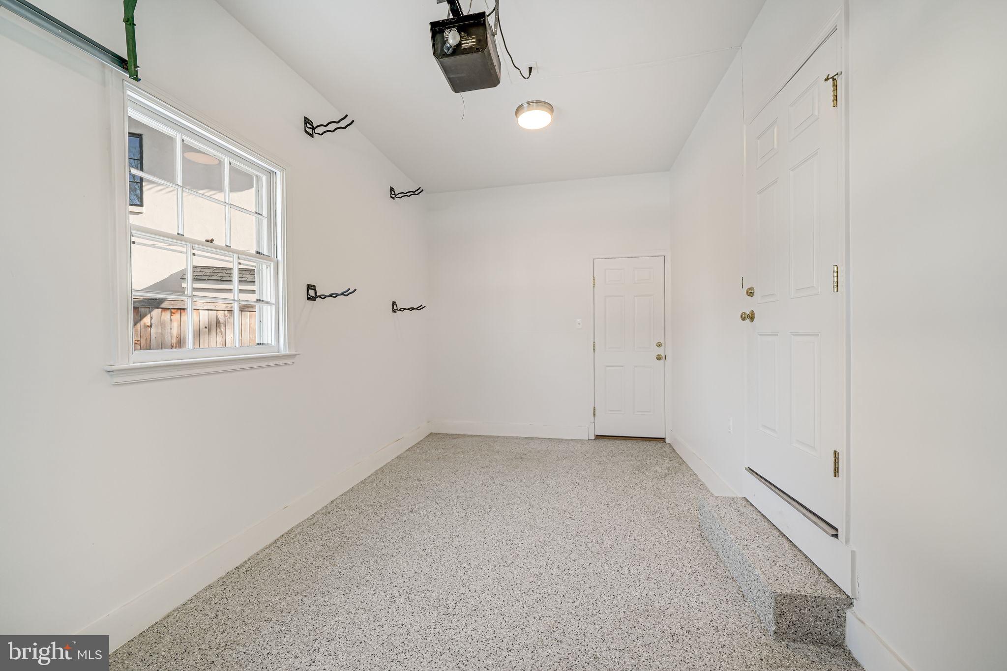 LYON VILLAGE - Residential