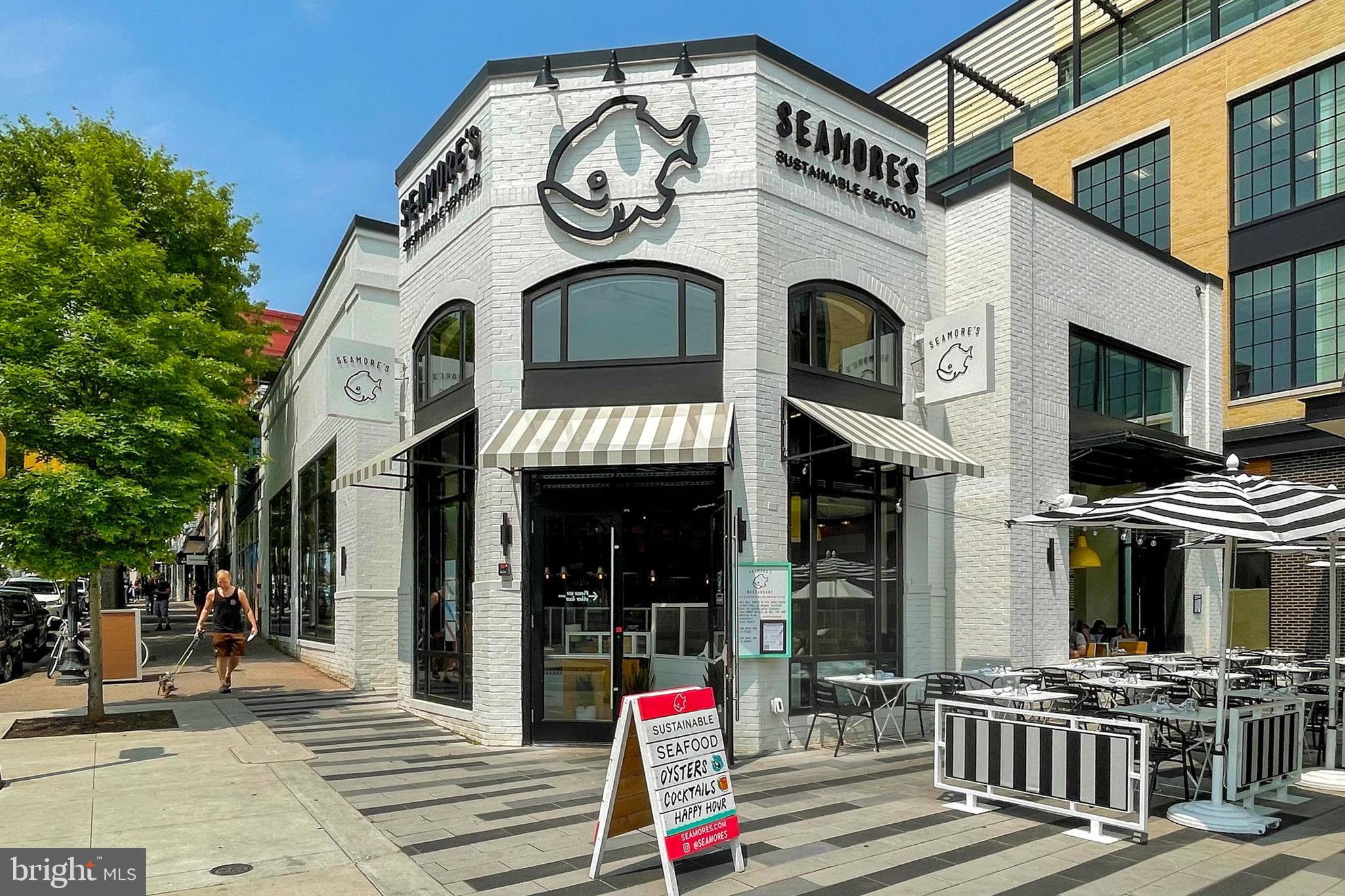 LYON VILLAGE - Residential