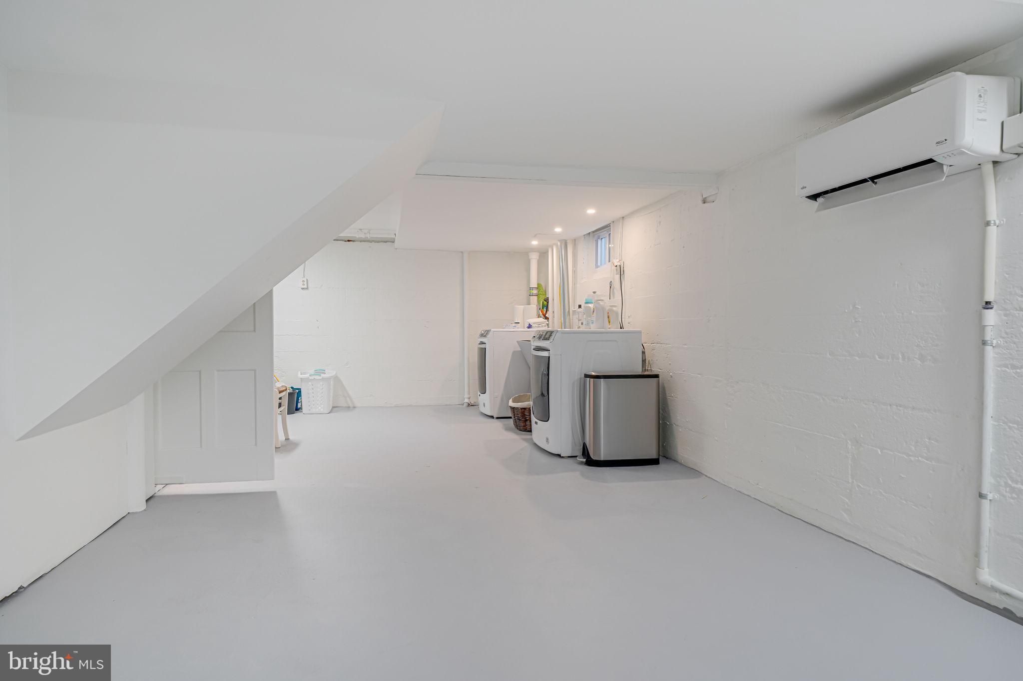 LYON VILLAGE - Residential