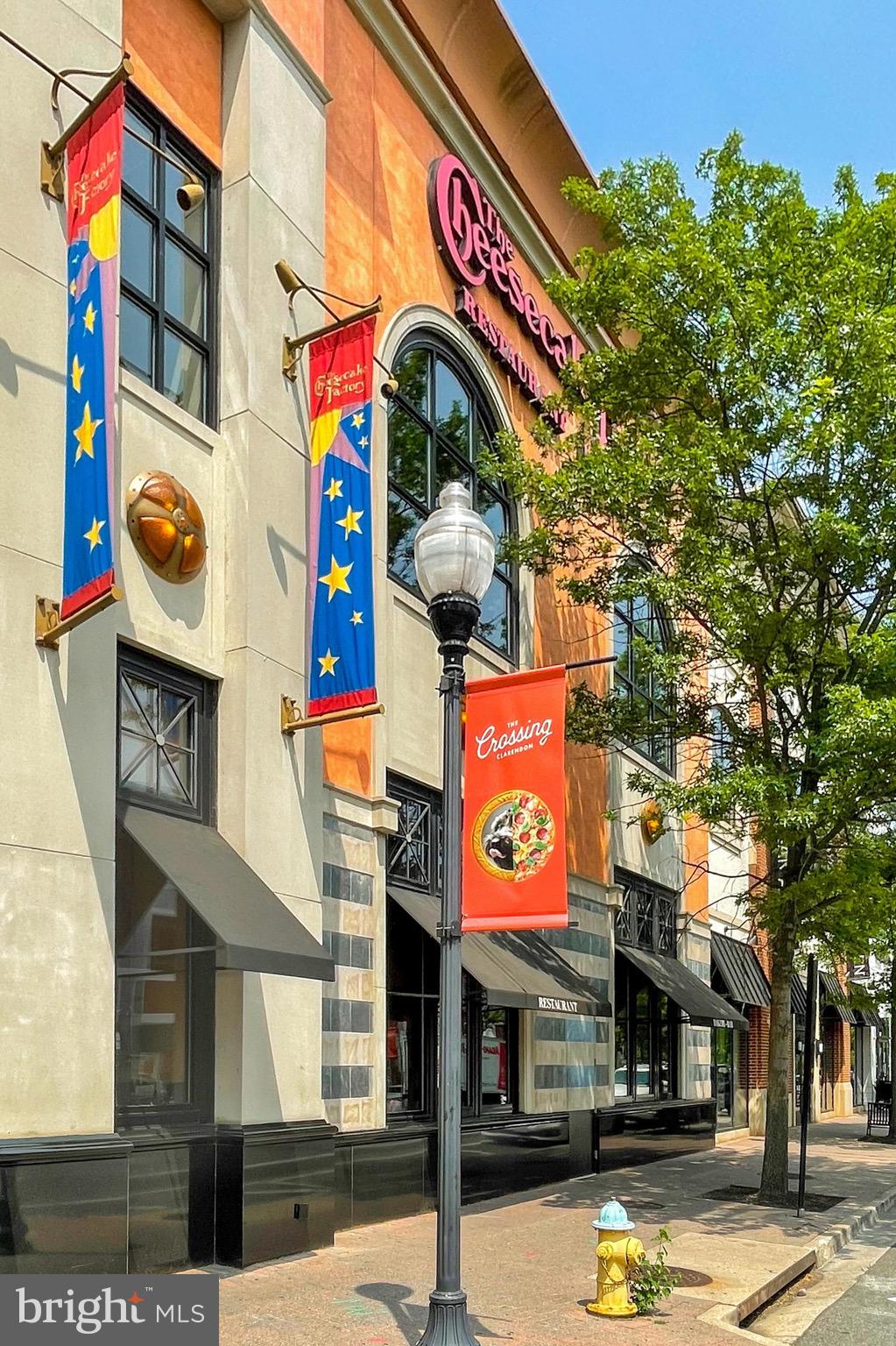 LYON VILLAGE - Residential