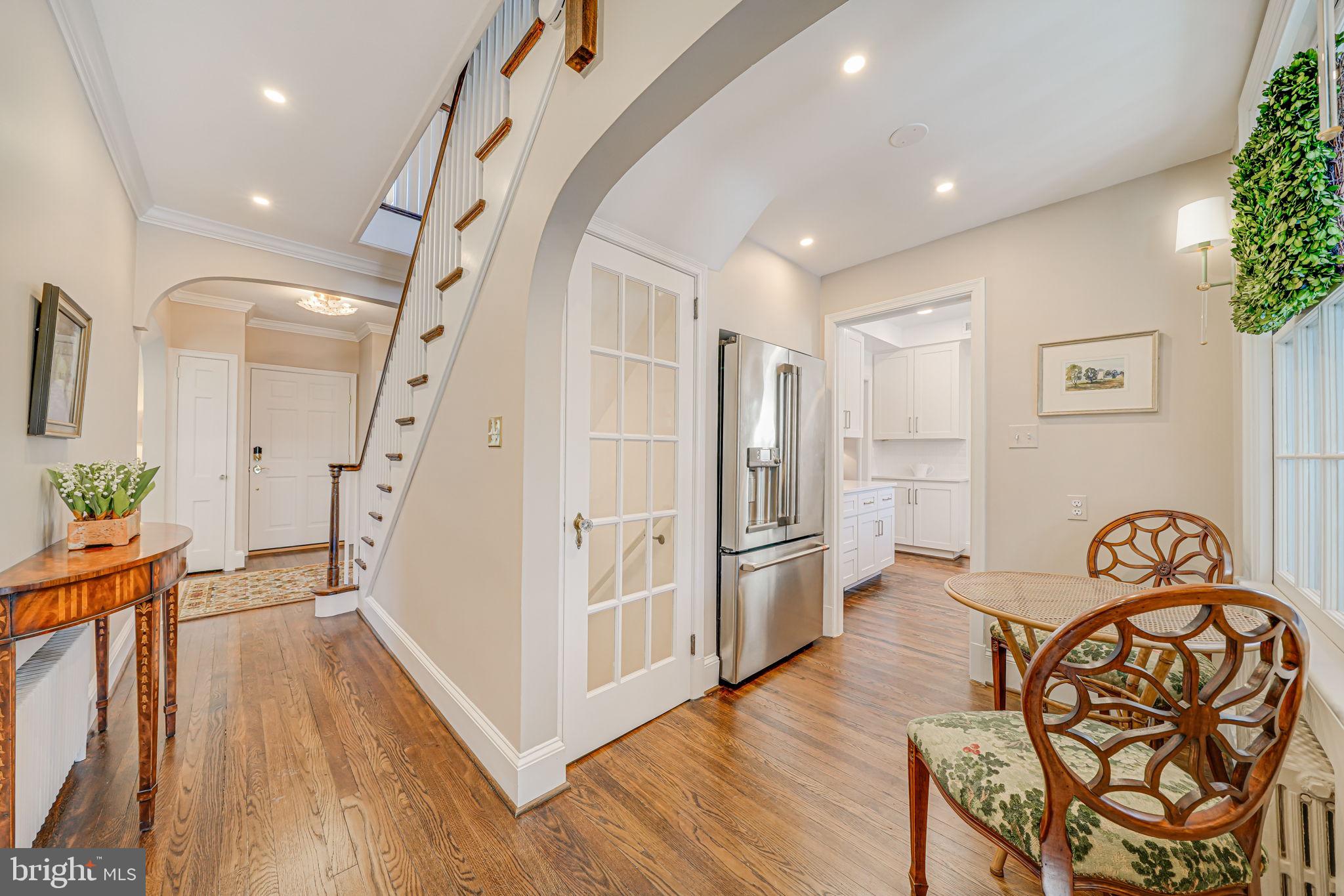 LYON VILLAGE - Residential