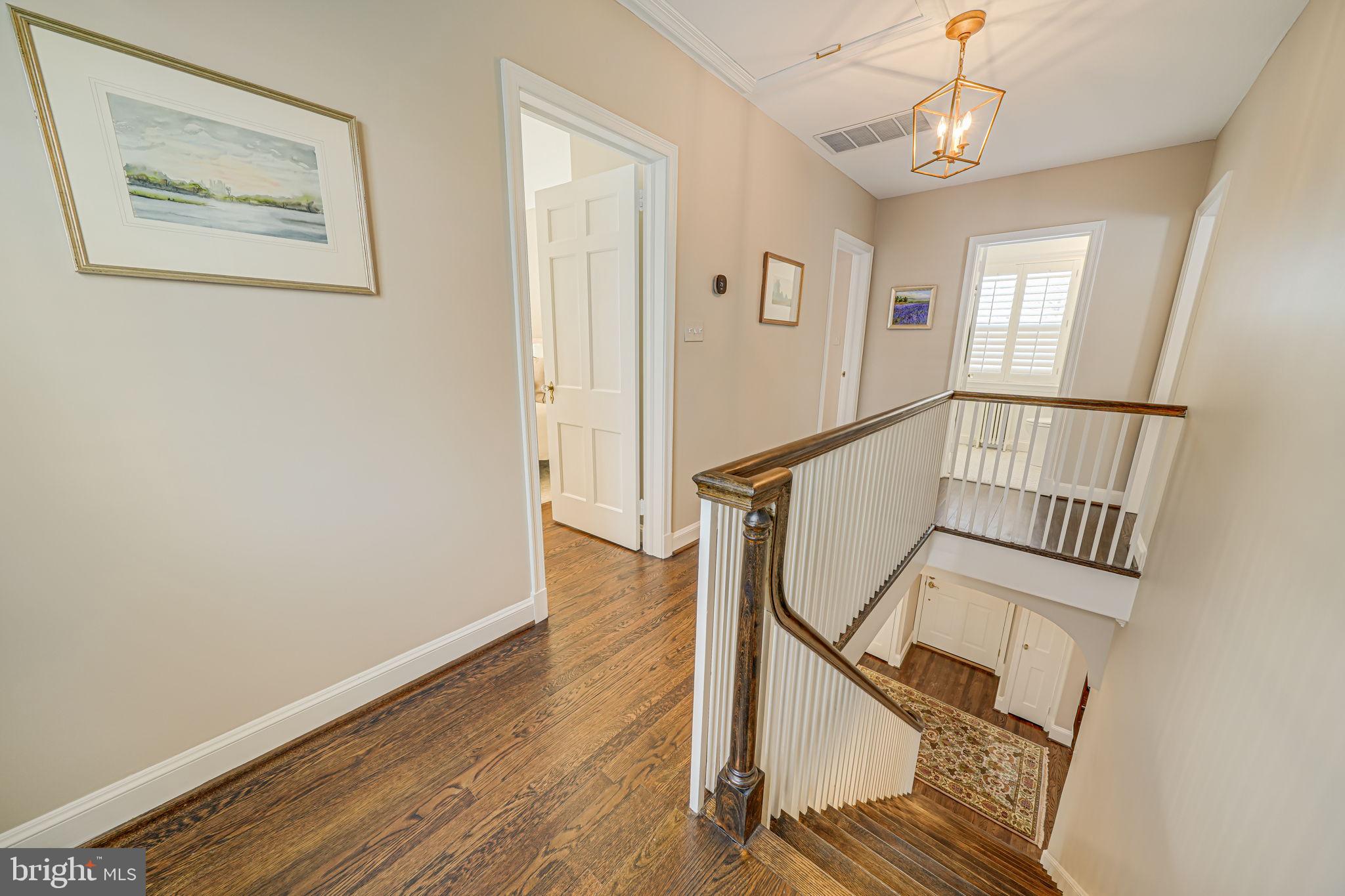 LYON VILLAGE - Residential