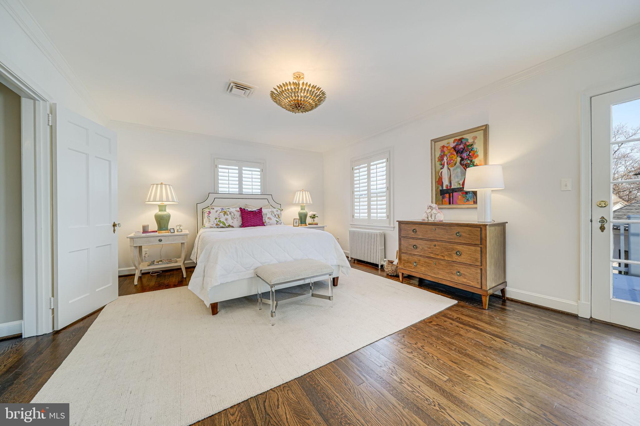 LYON VILLAGE - Residential