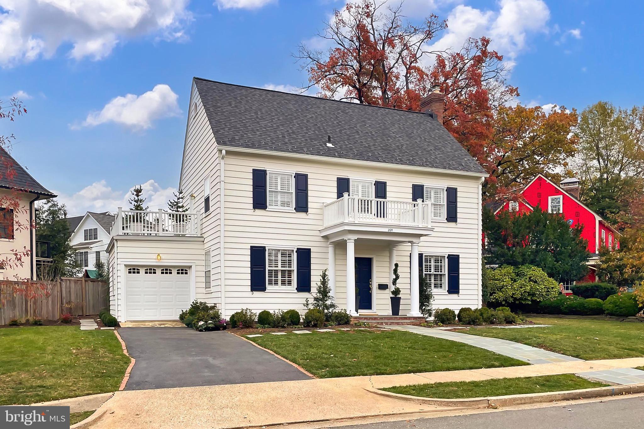 LYON VILLAGE - Residential