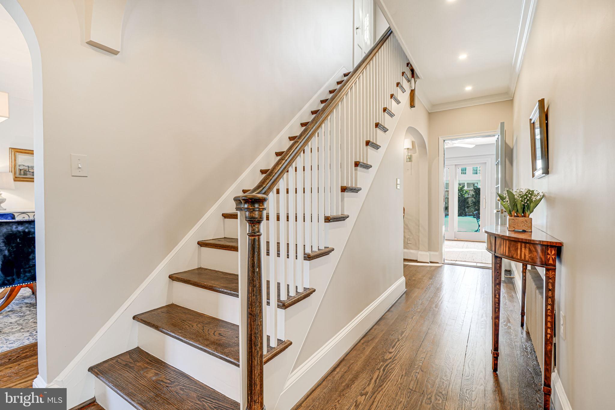 LYON VILLAGE - Residential