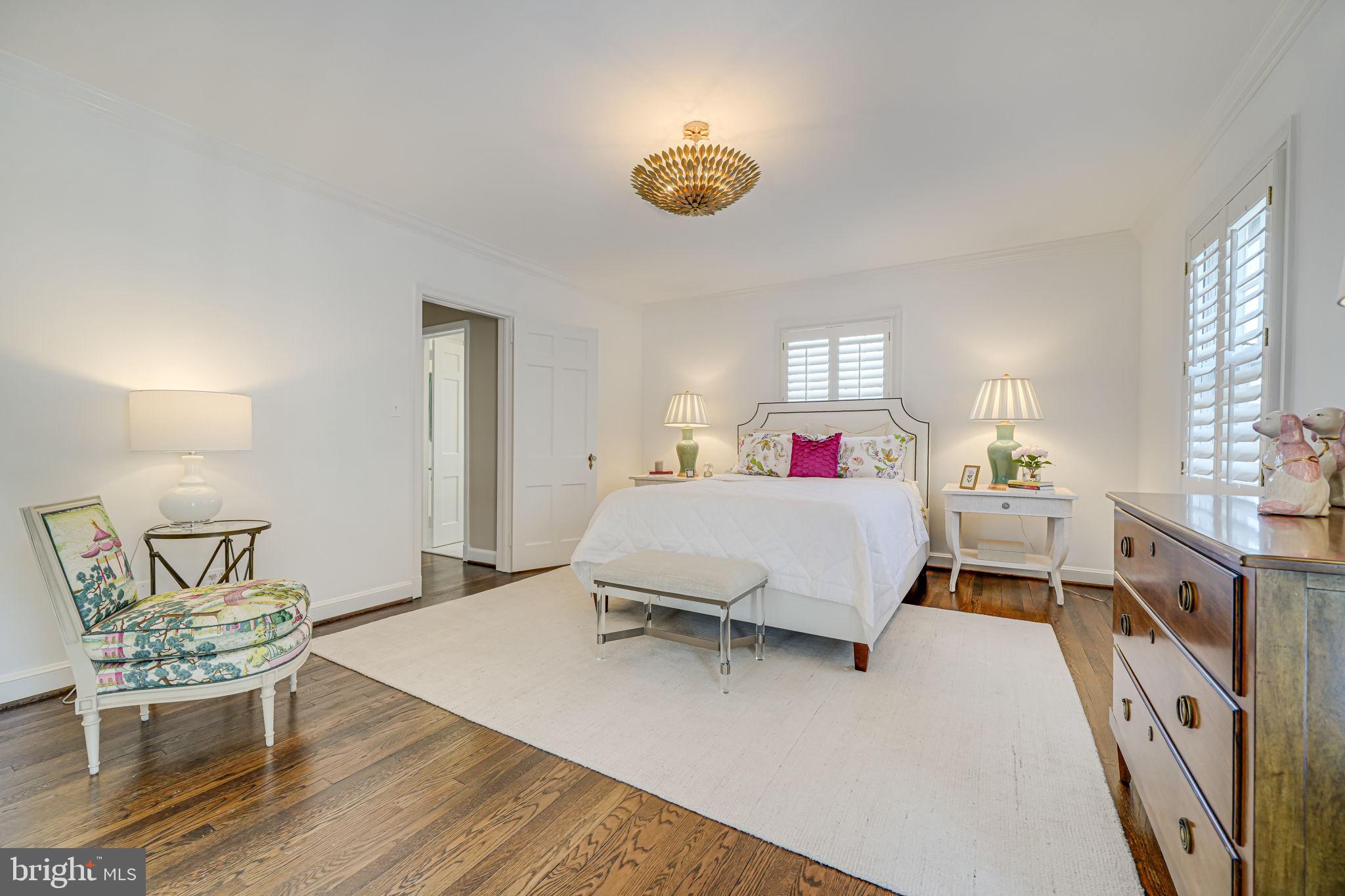 LYON VILLAGE - Residential