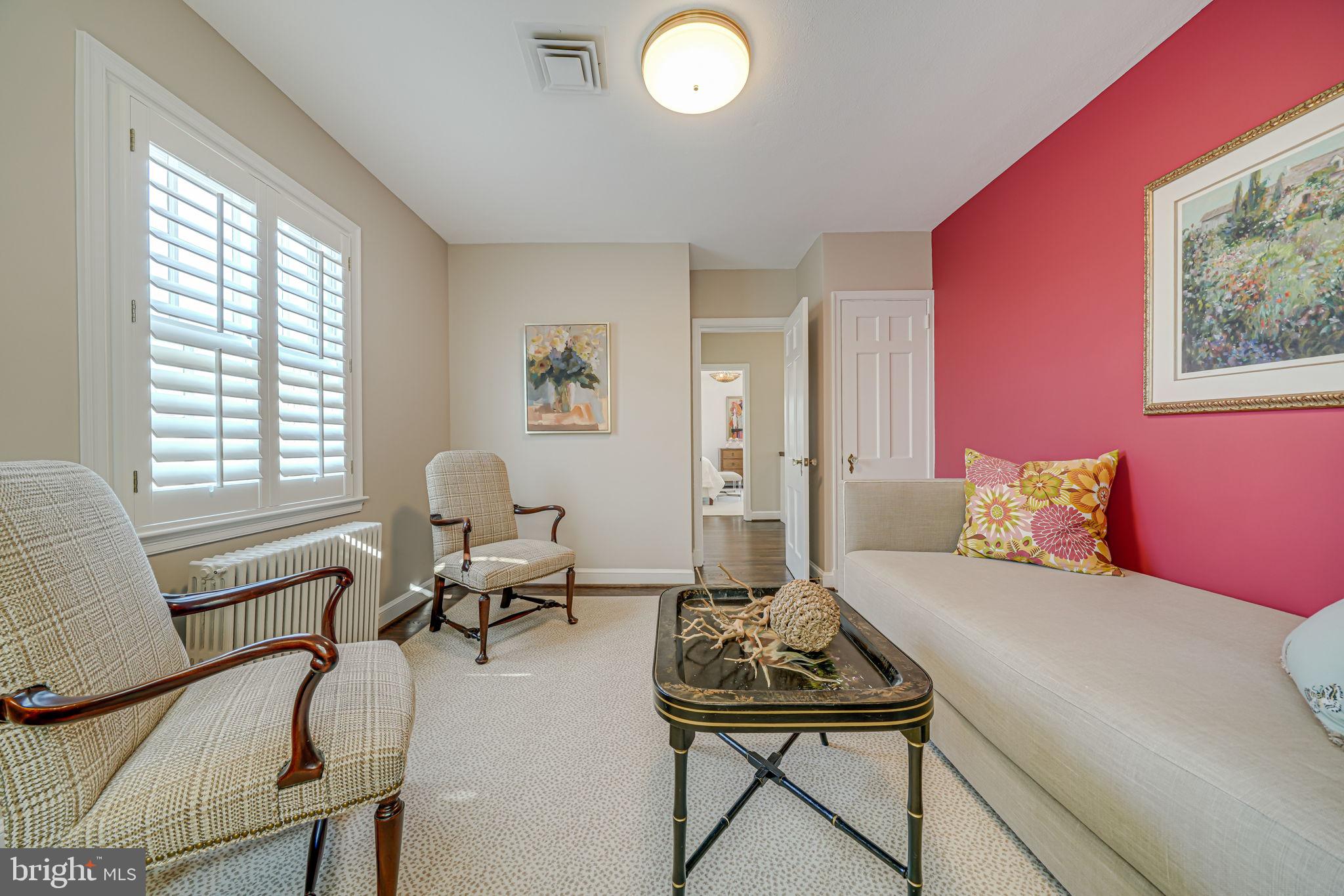 LYON VILLAGE - Residential