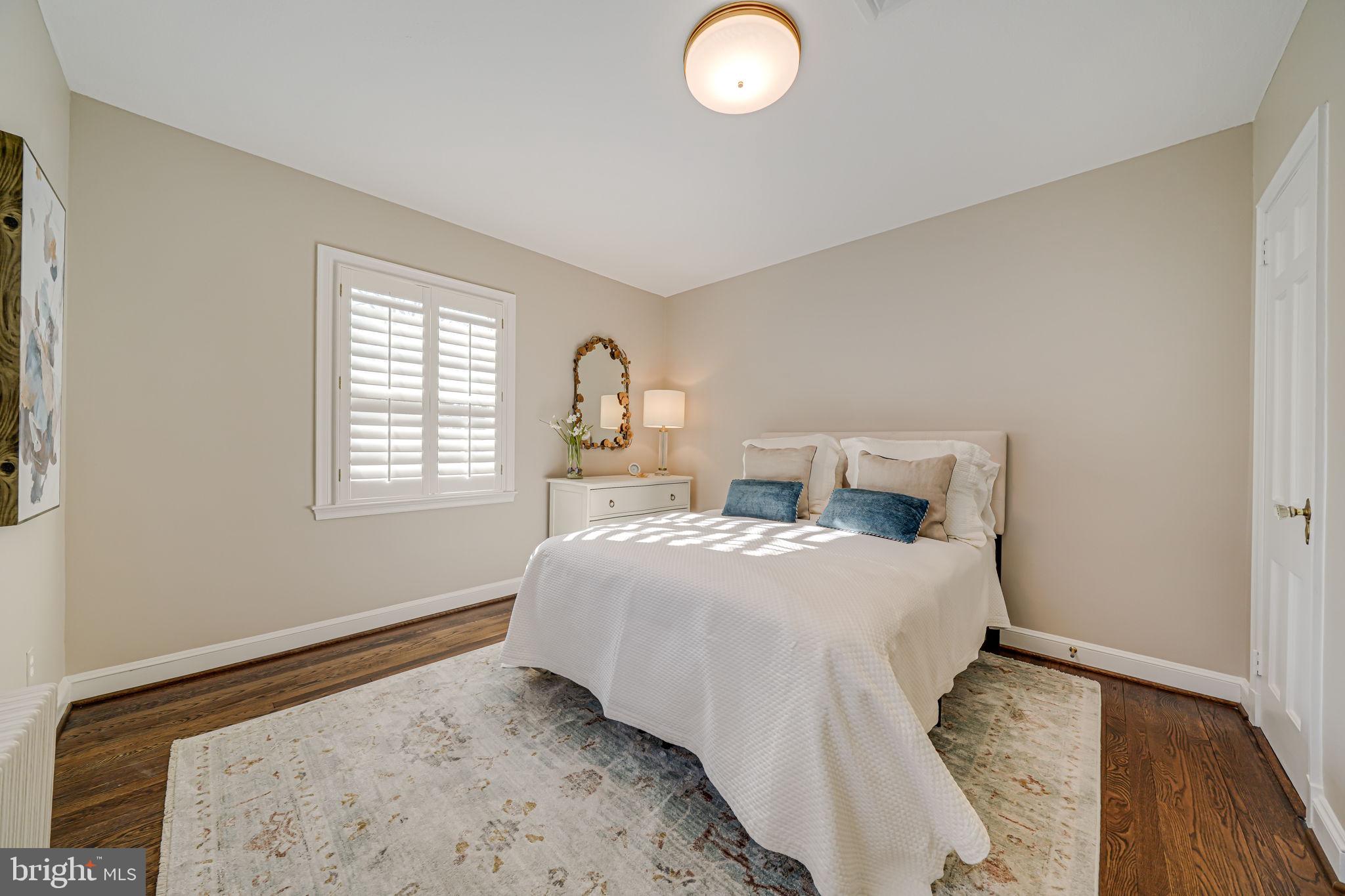 LYON VILLAGE - Residential