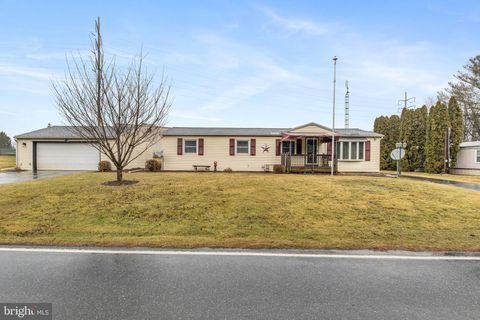 Photo of 997 Ivy Drive, LANCASTER, PA 17601 (MLS # PALA2064428)