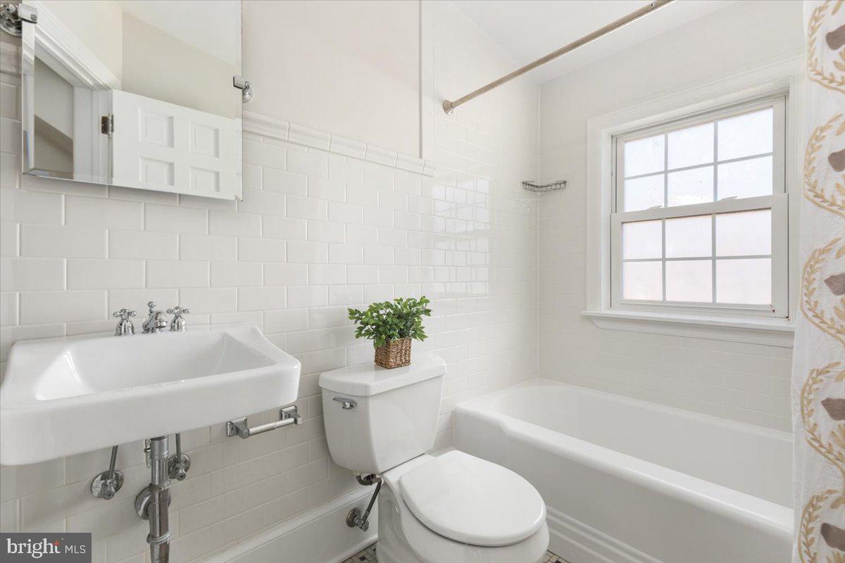 LEE HEIGHTS SUBD - Residential