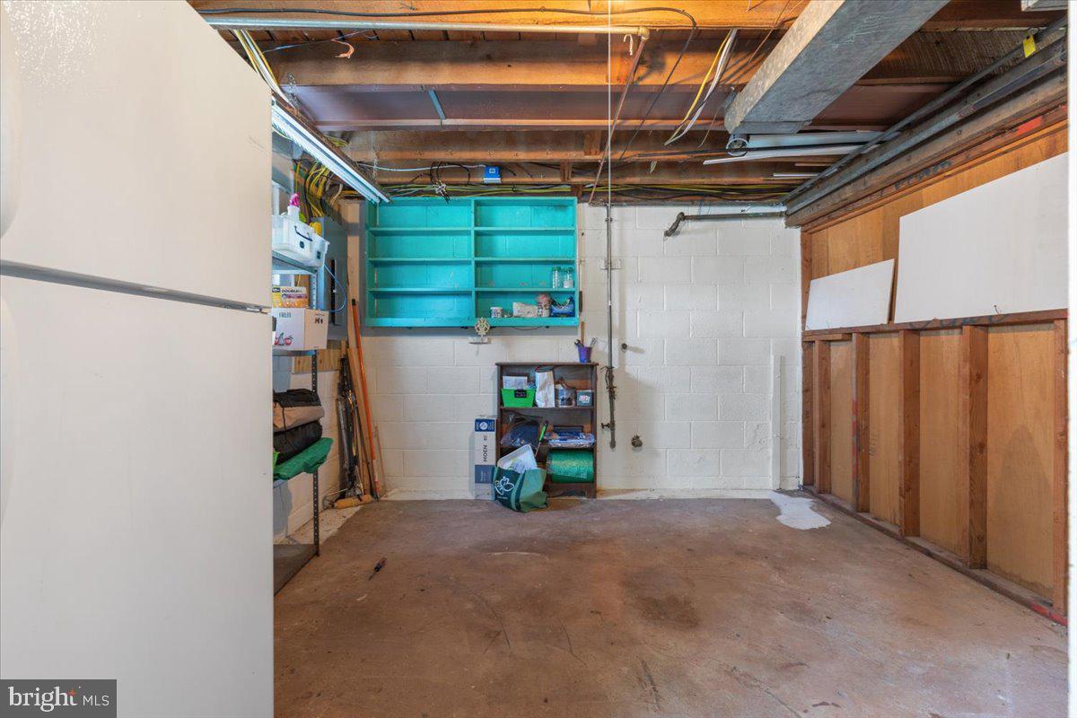 LEE HEIGHTS SUBD - Residential