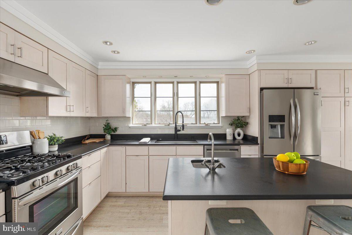 LEE HEIGHTS SUBD - Residential