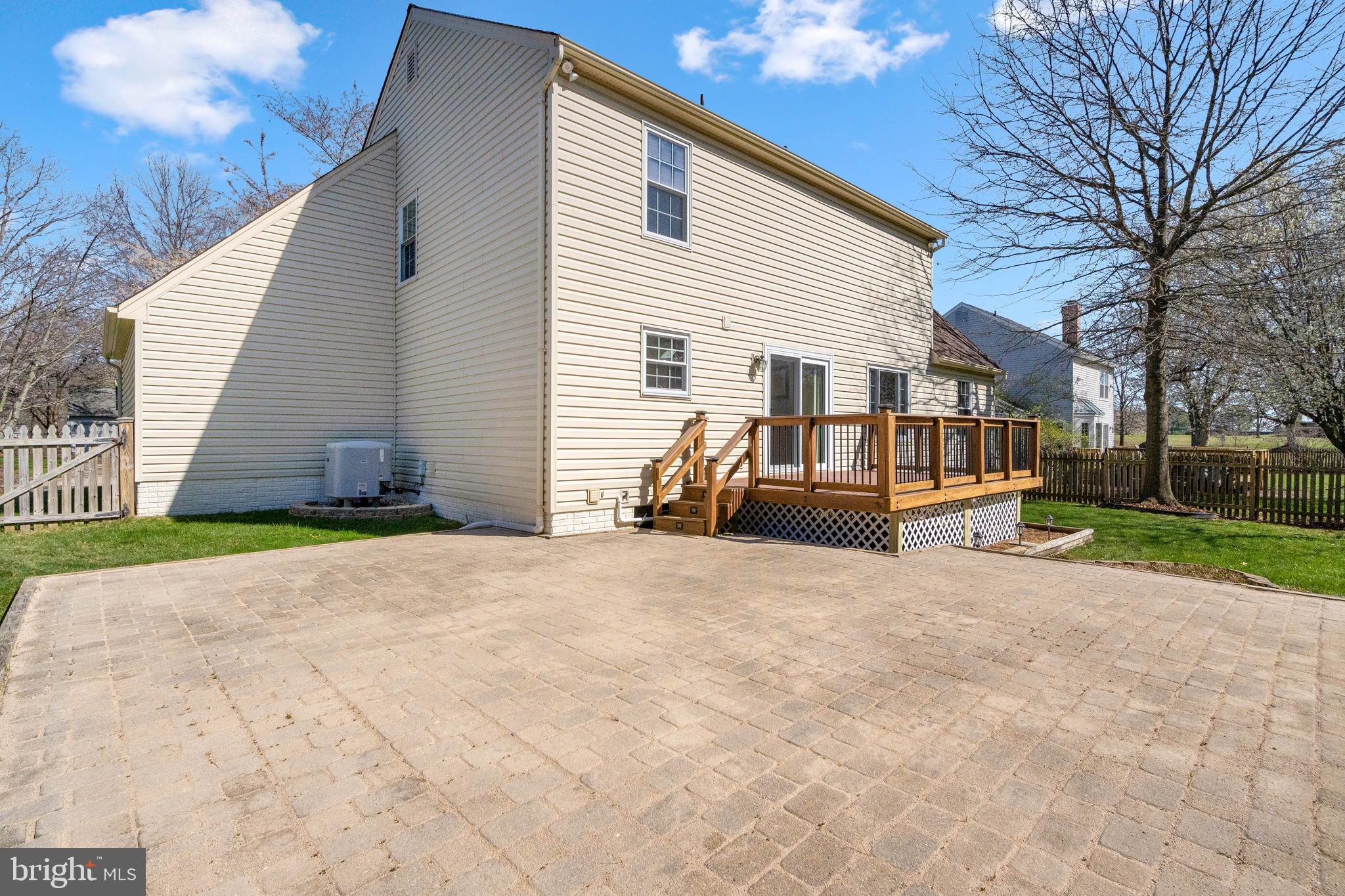 SILVER SPRING CNTRY CLUB - Residential