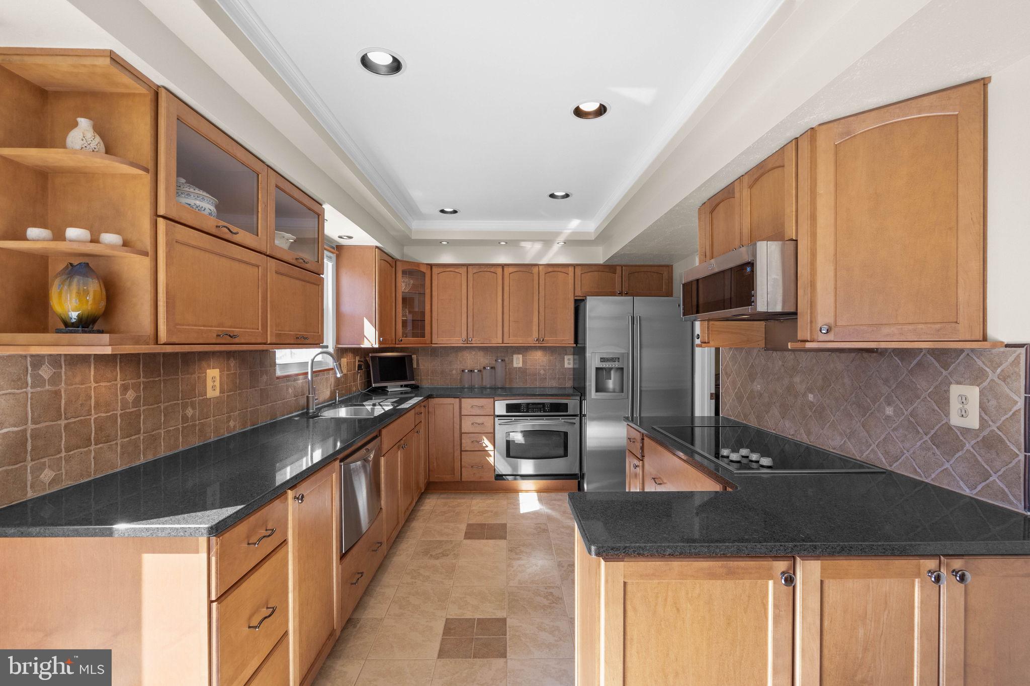 SILVER SPRING CNTRY CLUB - Residential