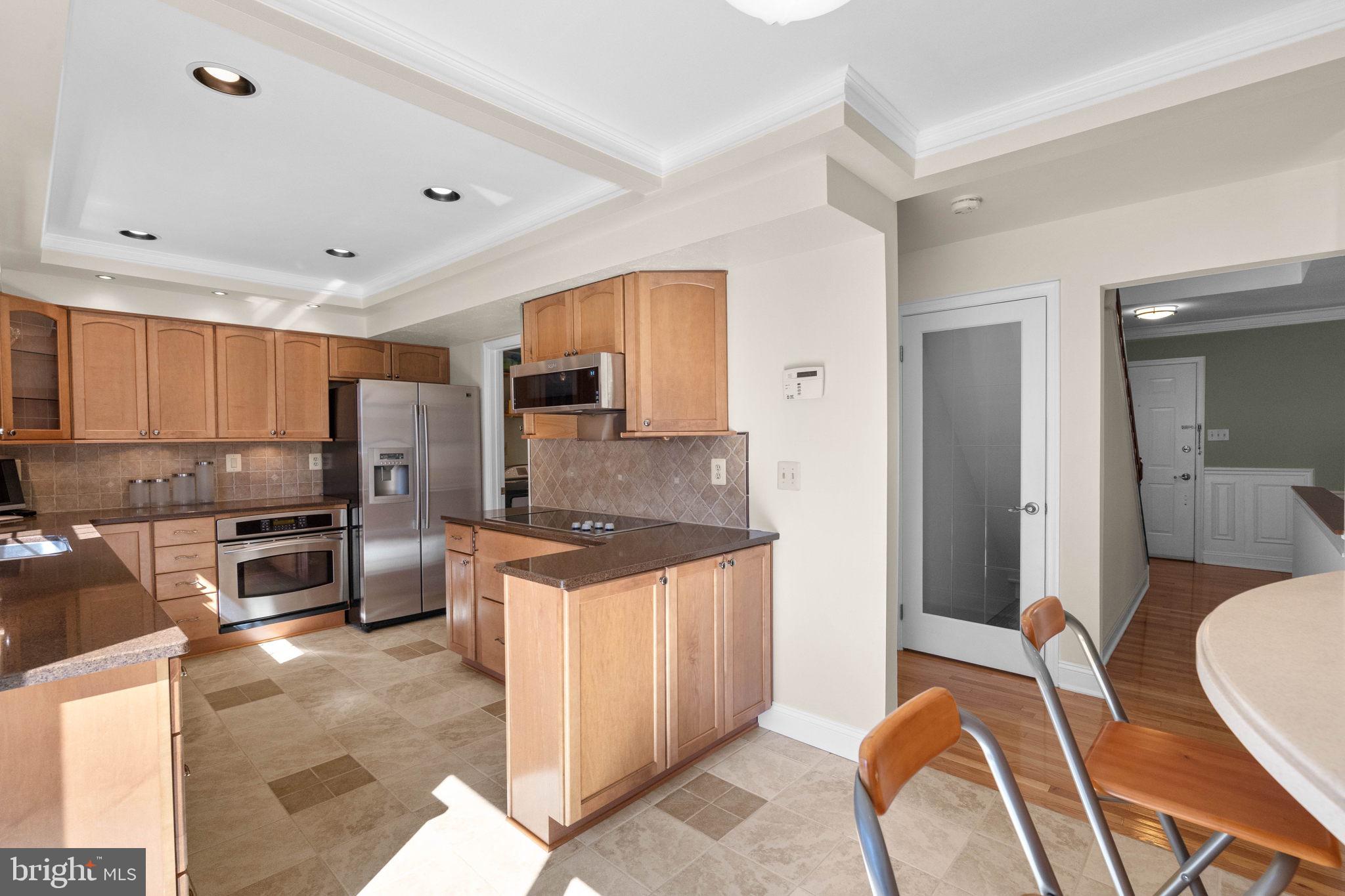 SILVER SPRING CNTRY CLUB - Residential