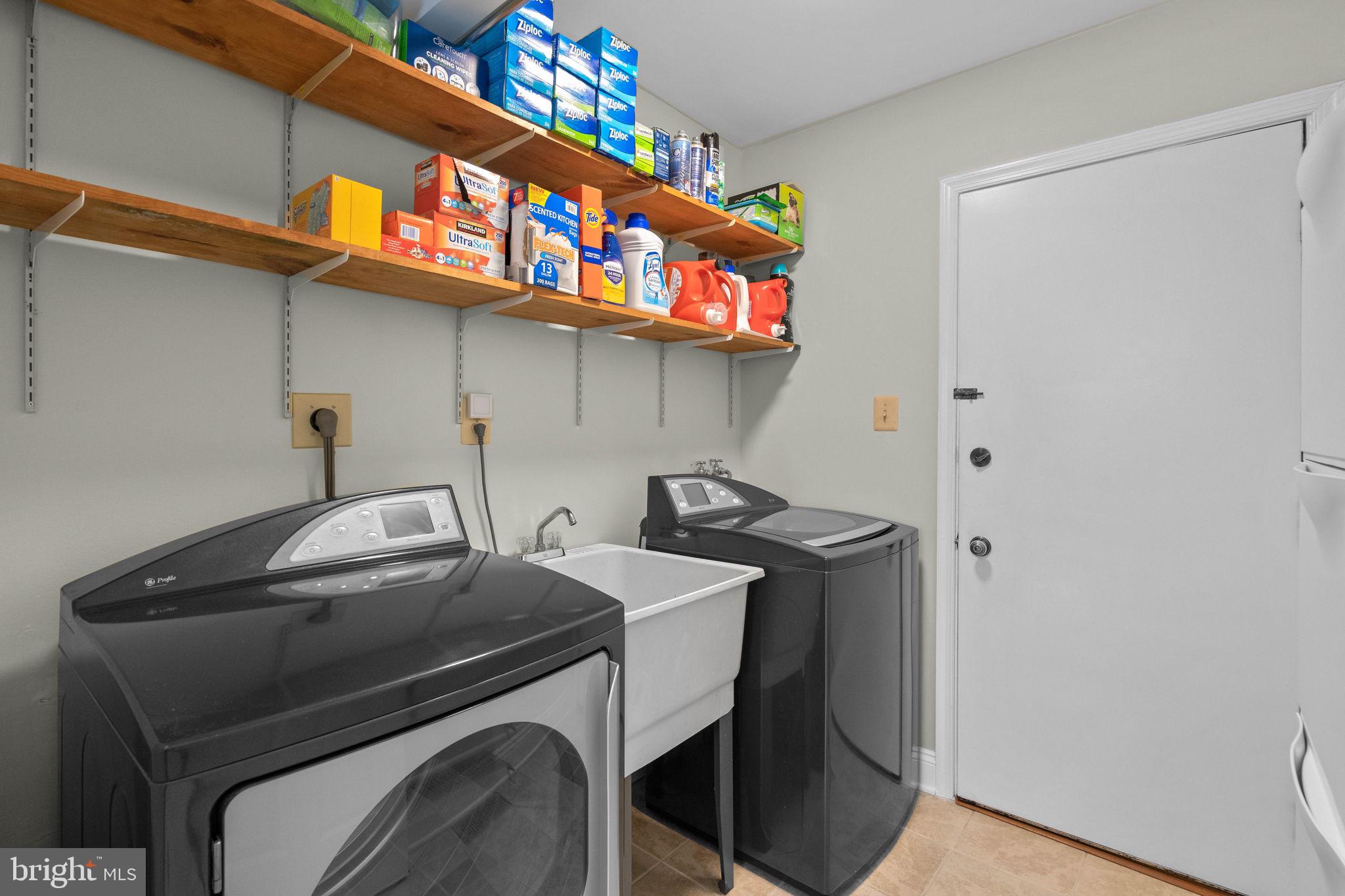 SILVER SPRING CNTRY CLUB - Residential