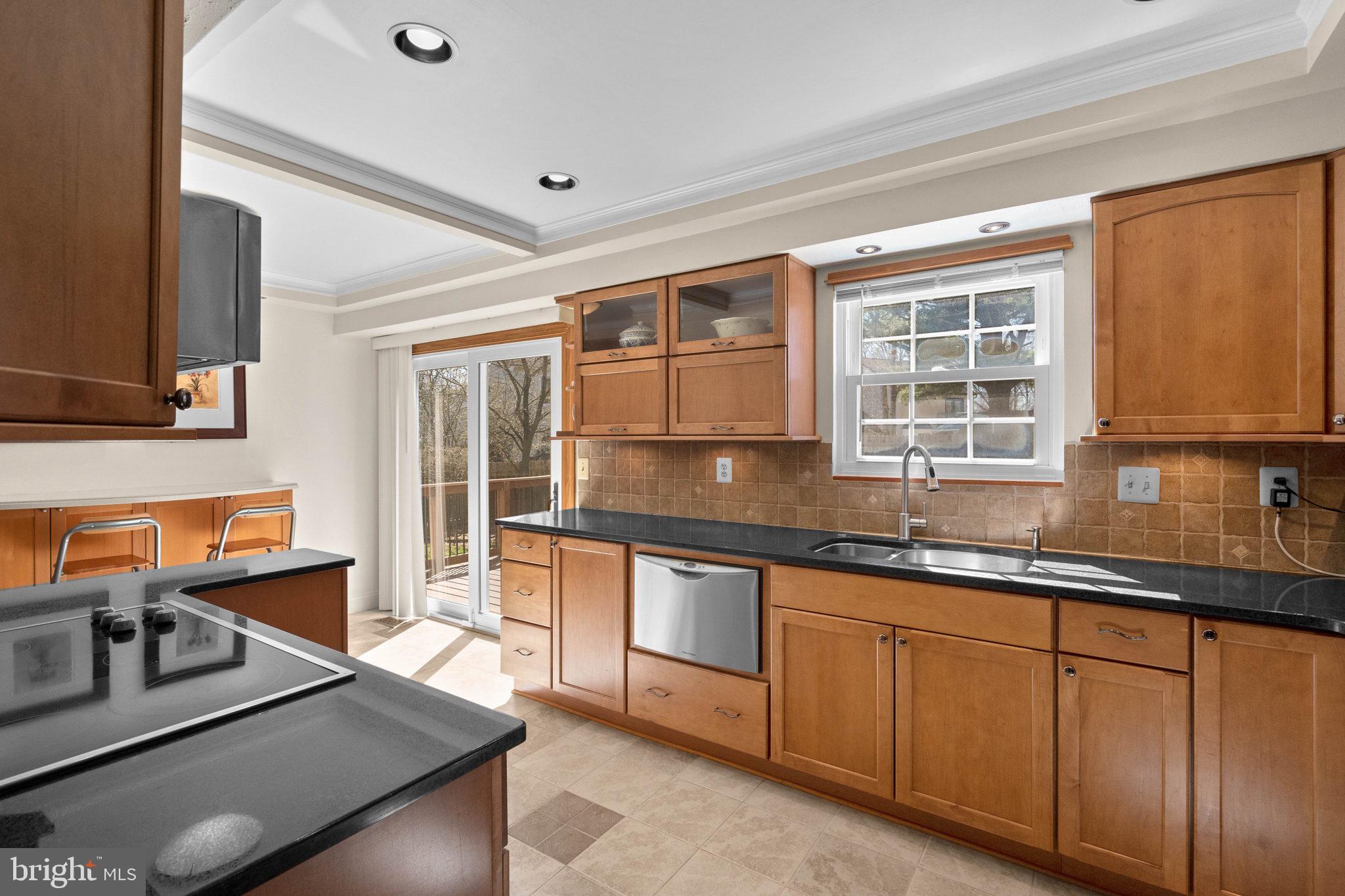 SILVER SPRING CNTRY CLUB - Residential