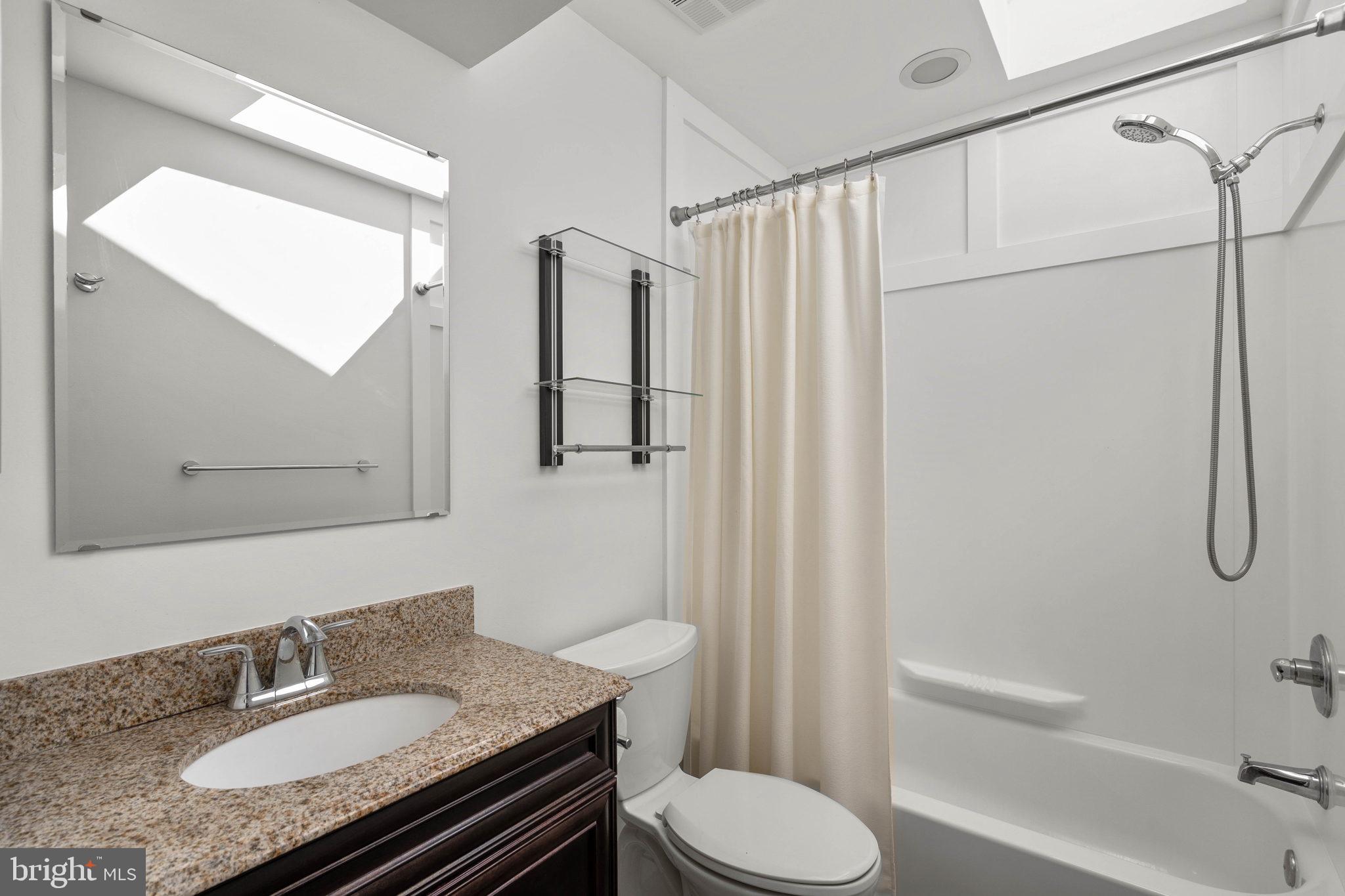 SILVER SPRING CNTRY CLUB - Residential