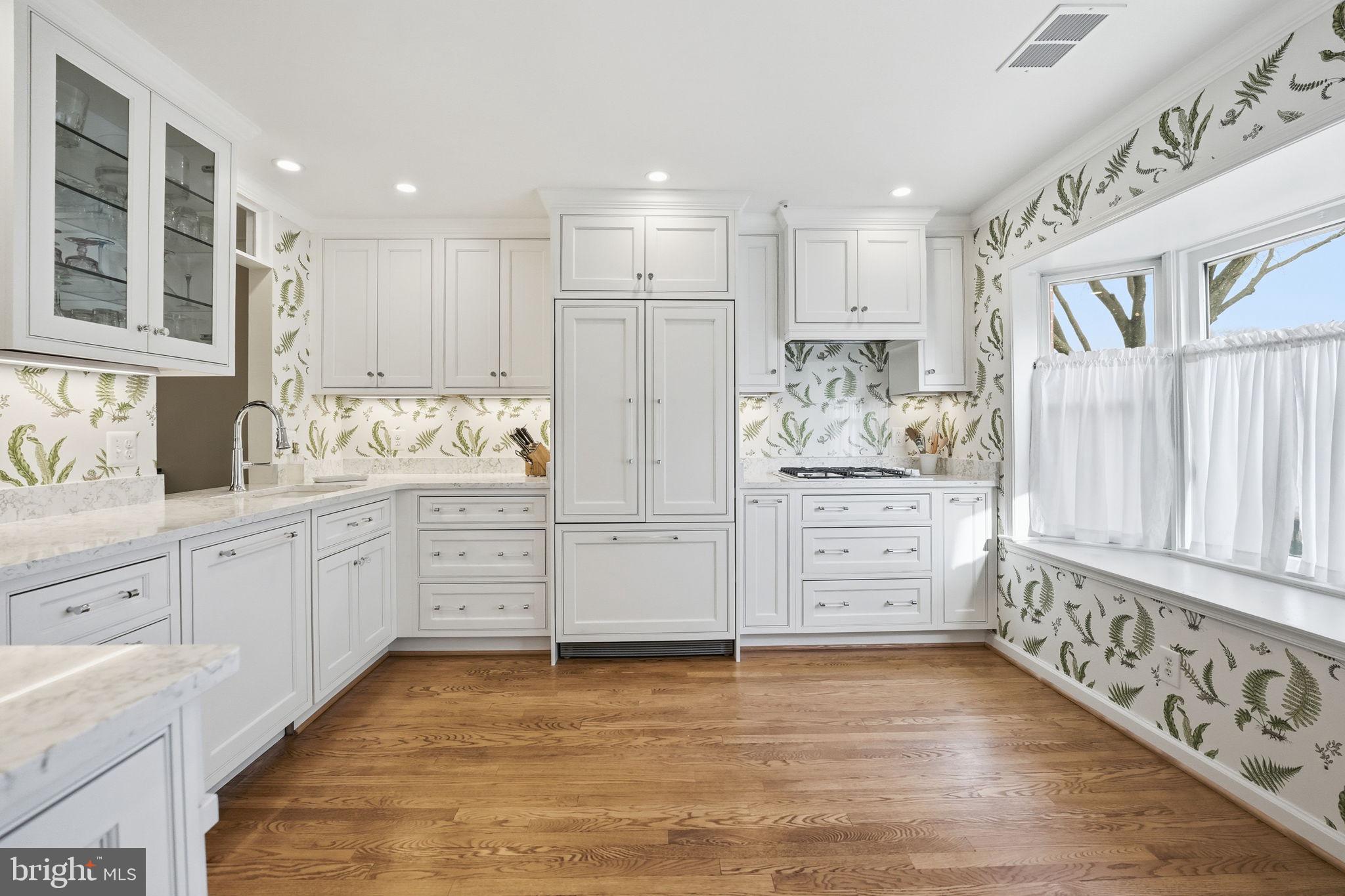 207 LOCUST STREET A SE