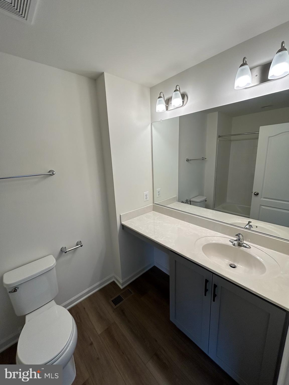 WHISPERING PINES - Residential Lease