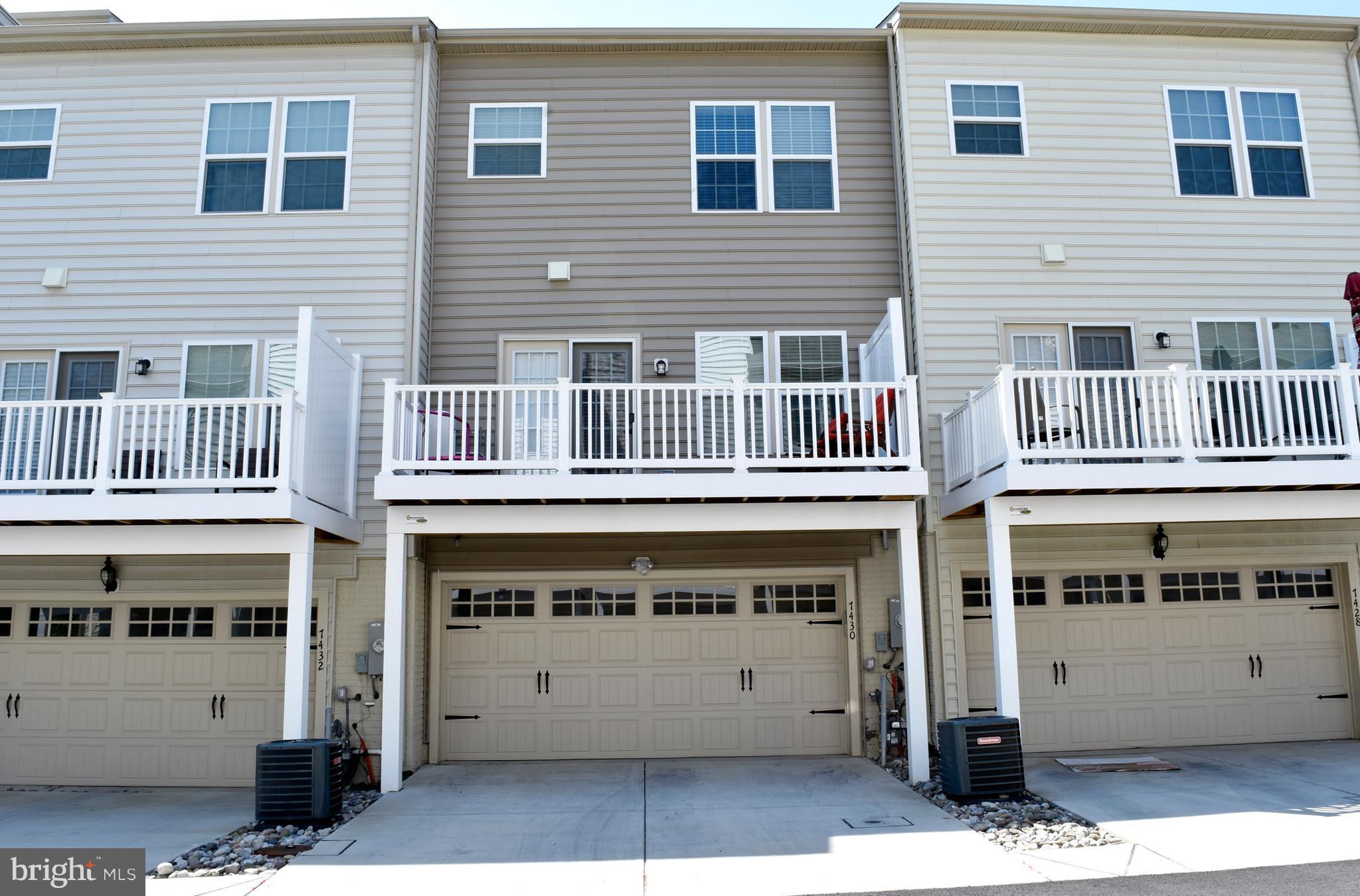 HOWARD SQUARE - Residential Lease