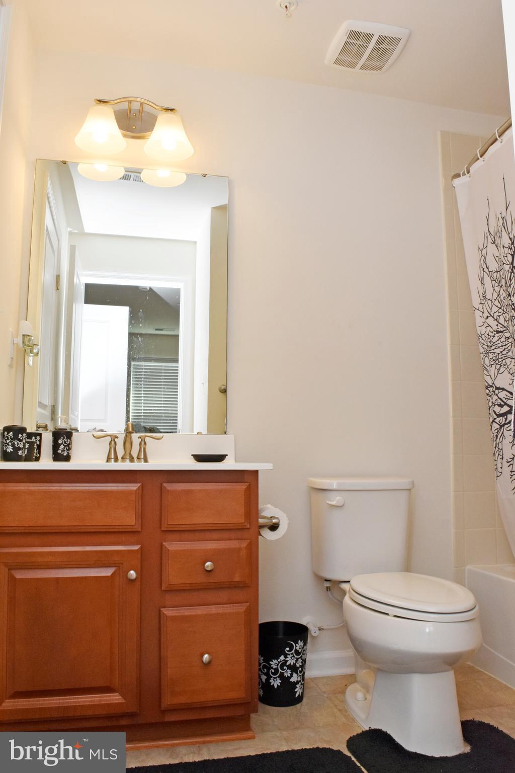 HOWARD SQUARE - Residential Lease