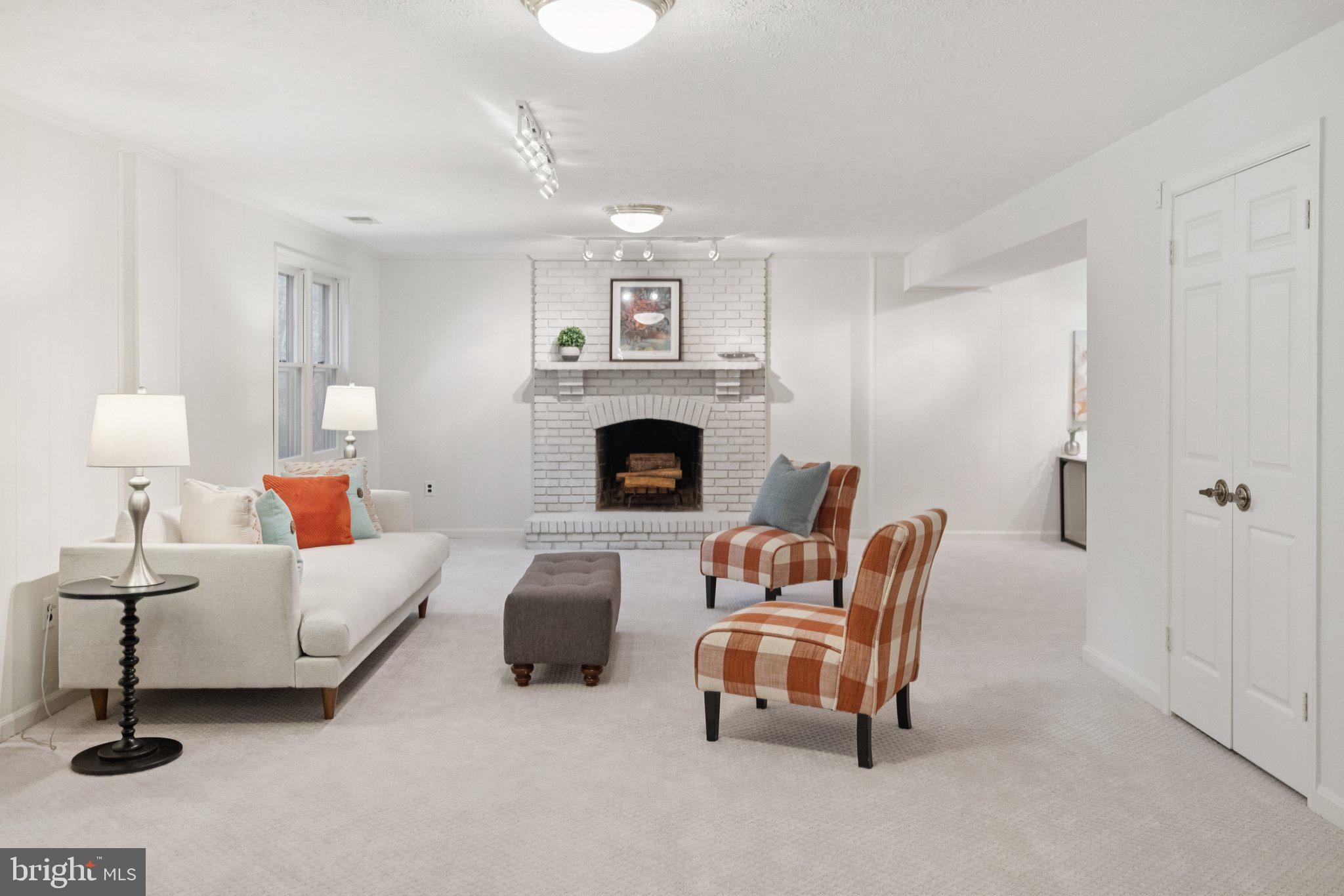 QUINCE ORCHARD VALLEY - Residential