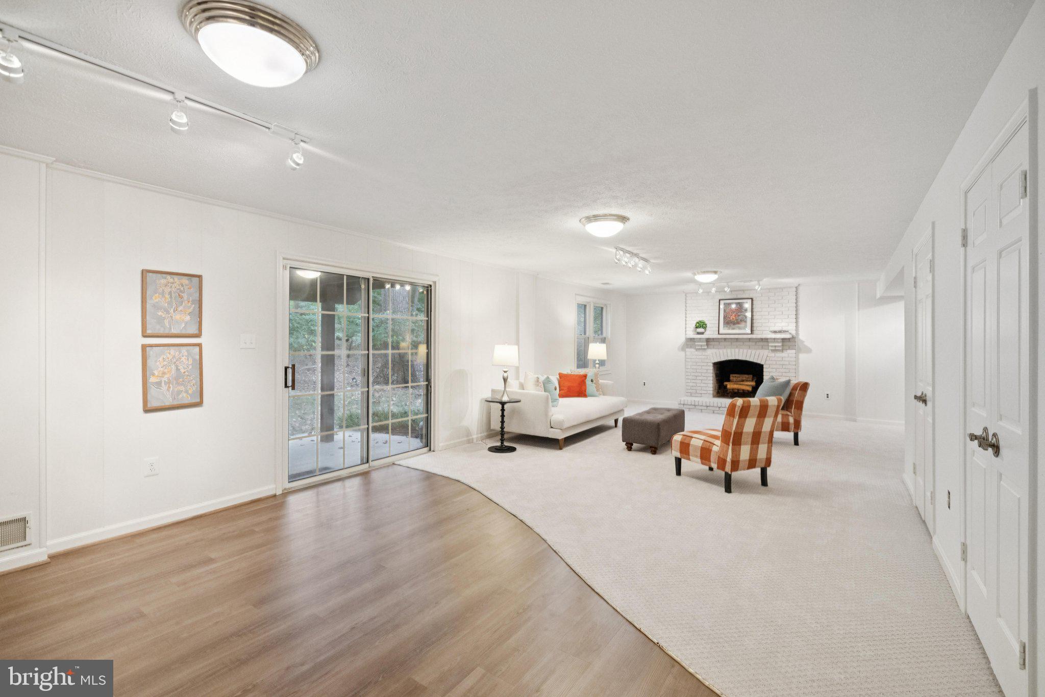 QUINCE ORCHARD VALLEY - Residential