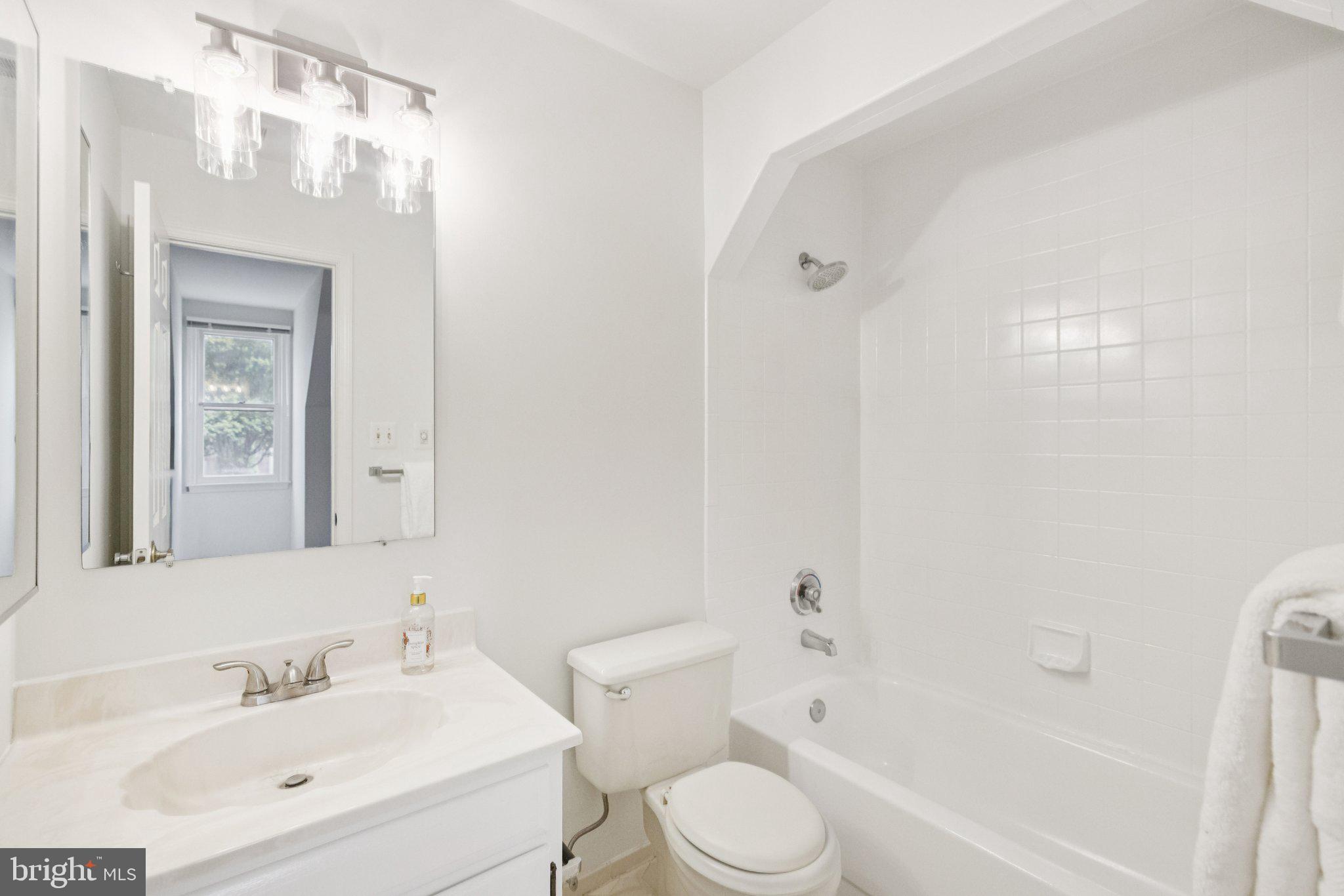 QUINCE ORCHARD VALLEY - Residential