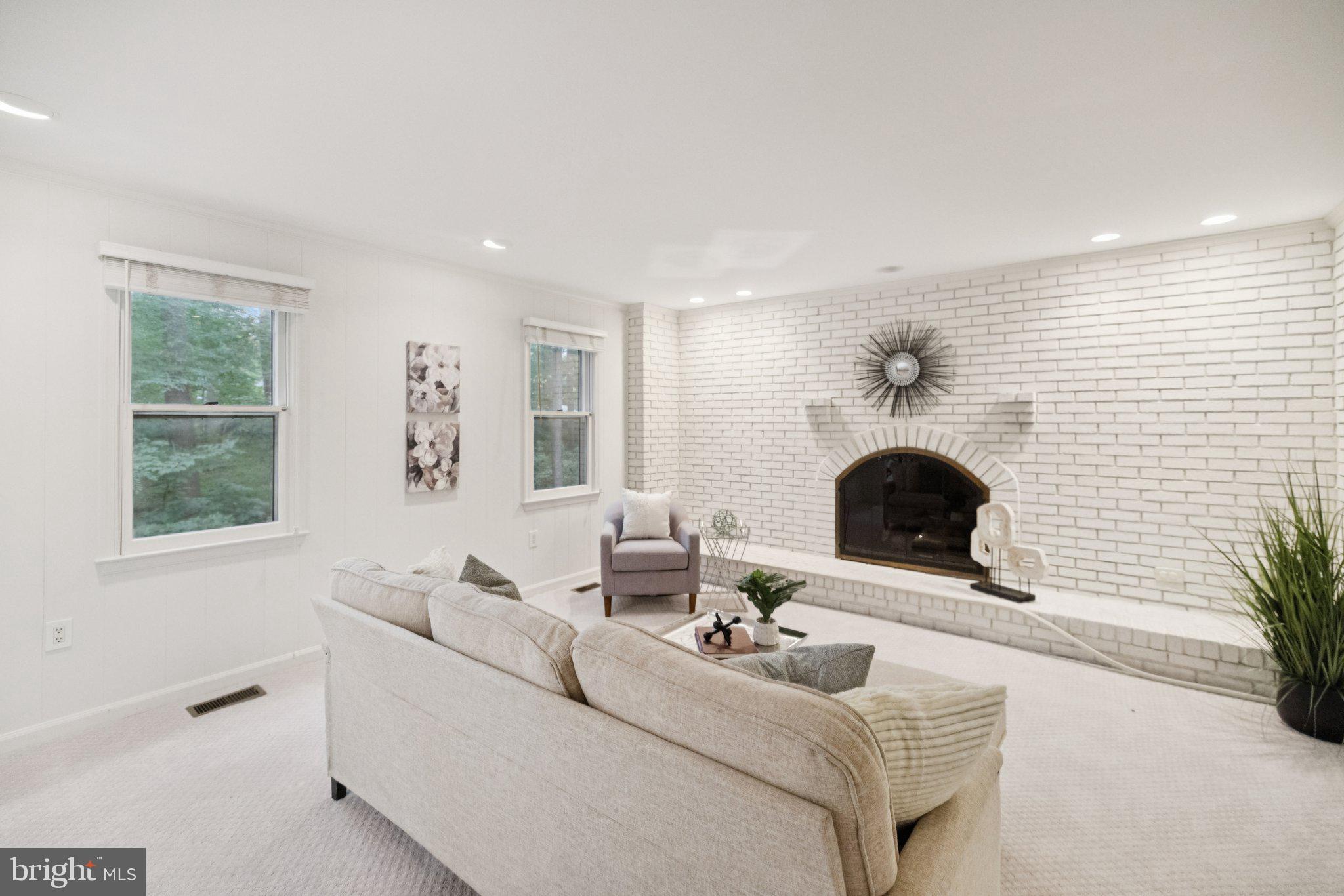 QUINCE ORCHARD VALLEY - Residential