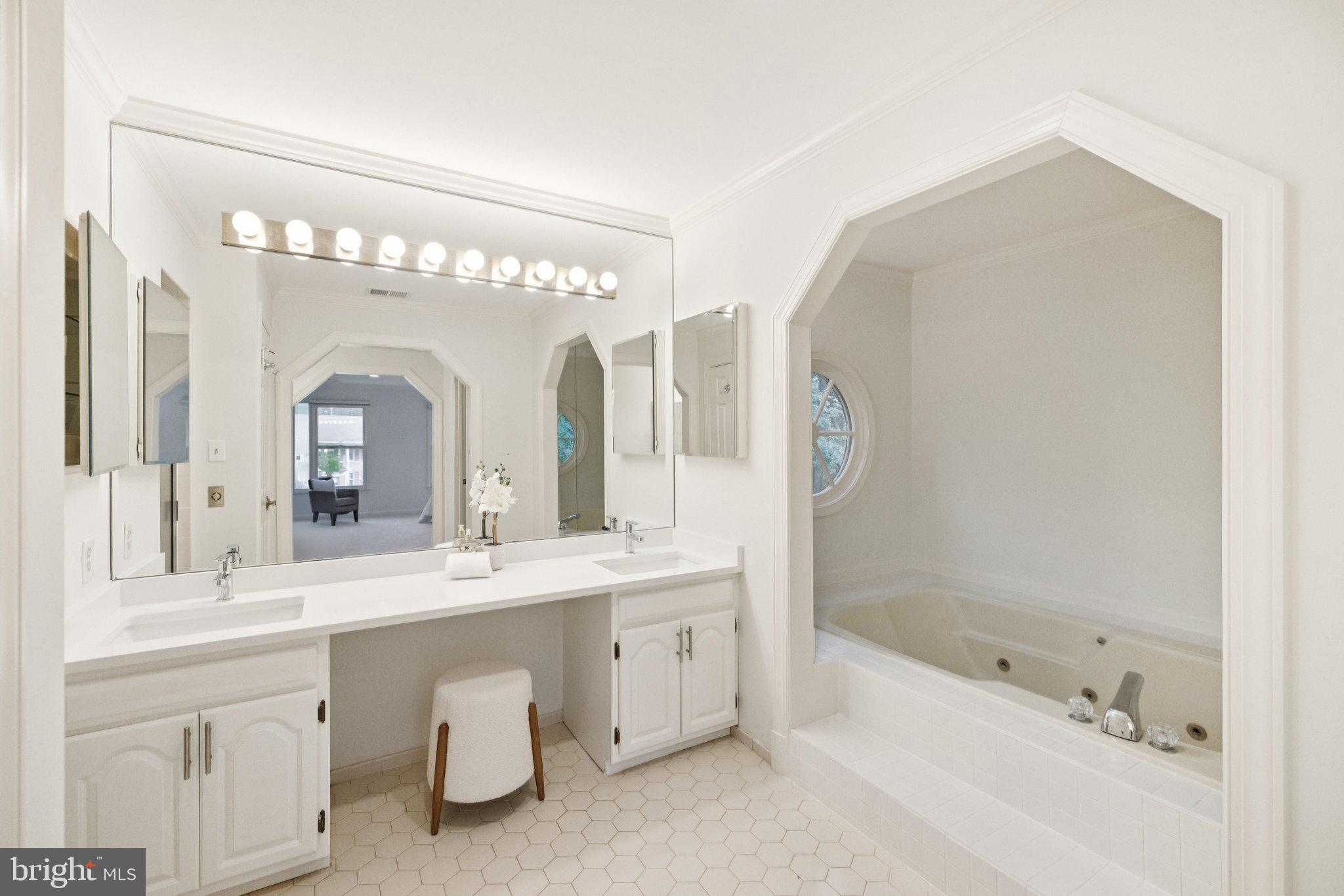 QUINCE ORCHARD VALLEY - Residential