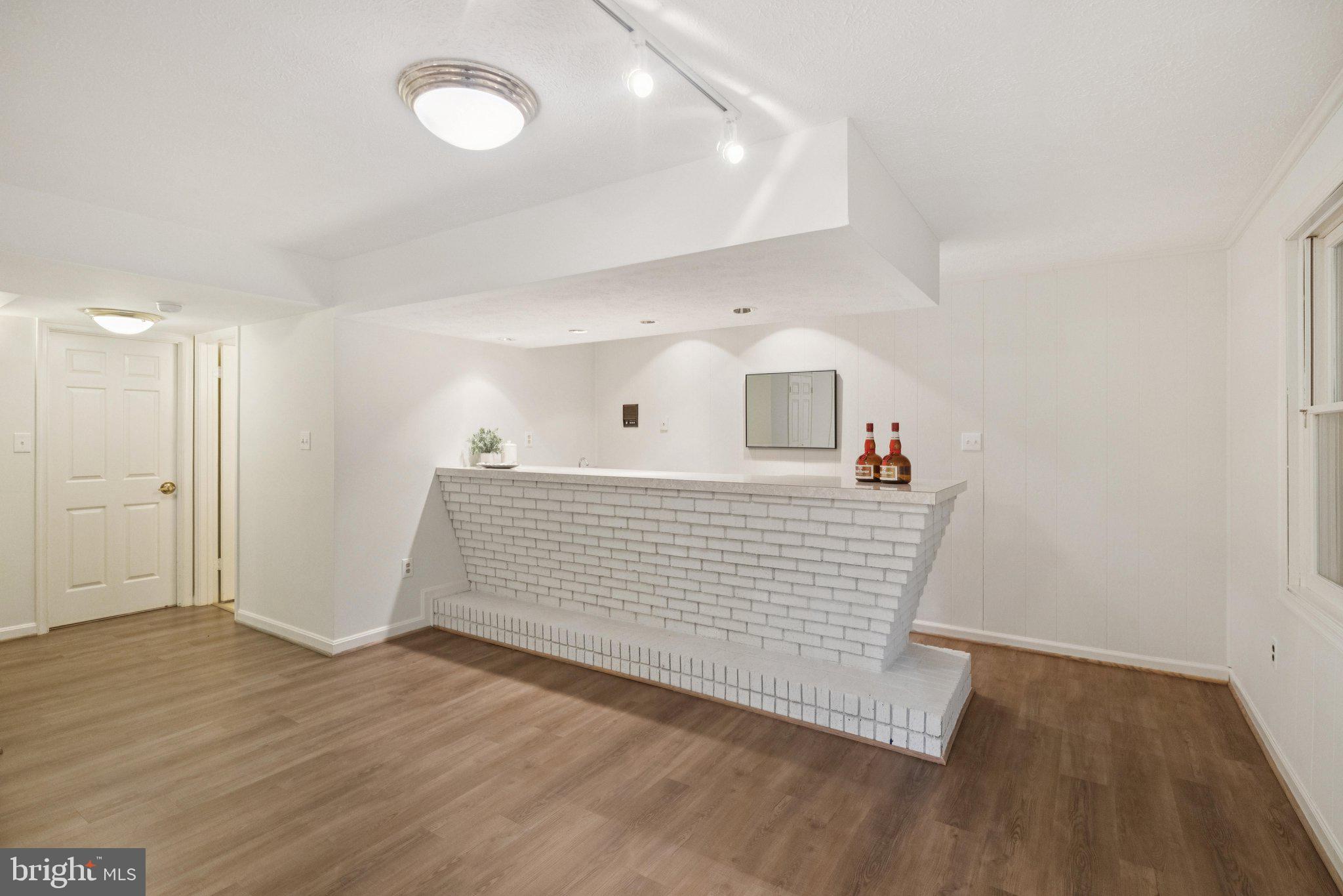 QUINCE ORCHARD VALLEY - Residential