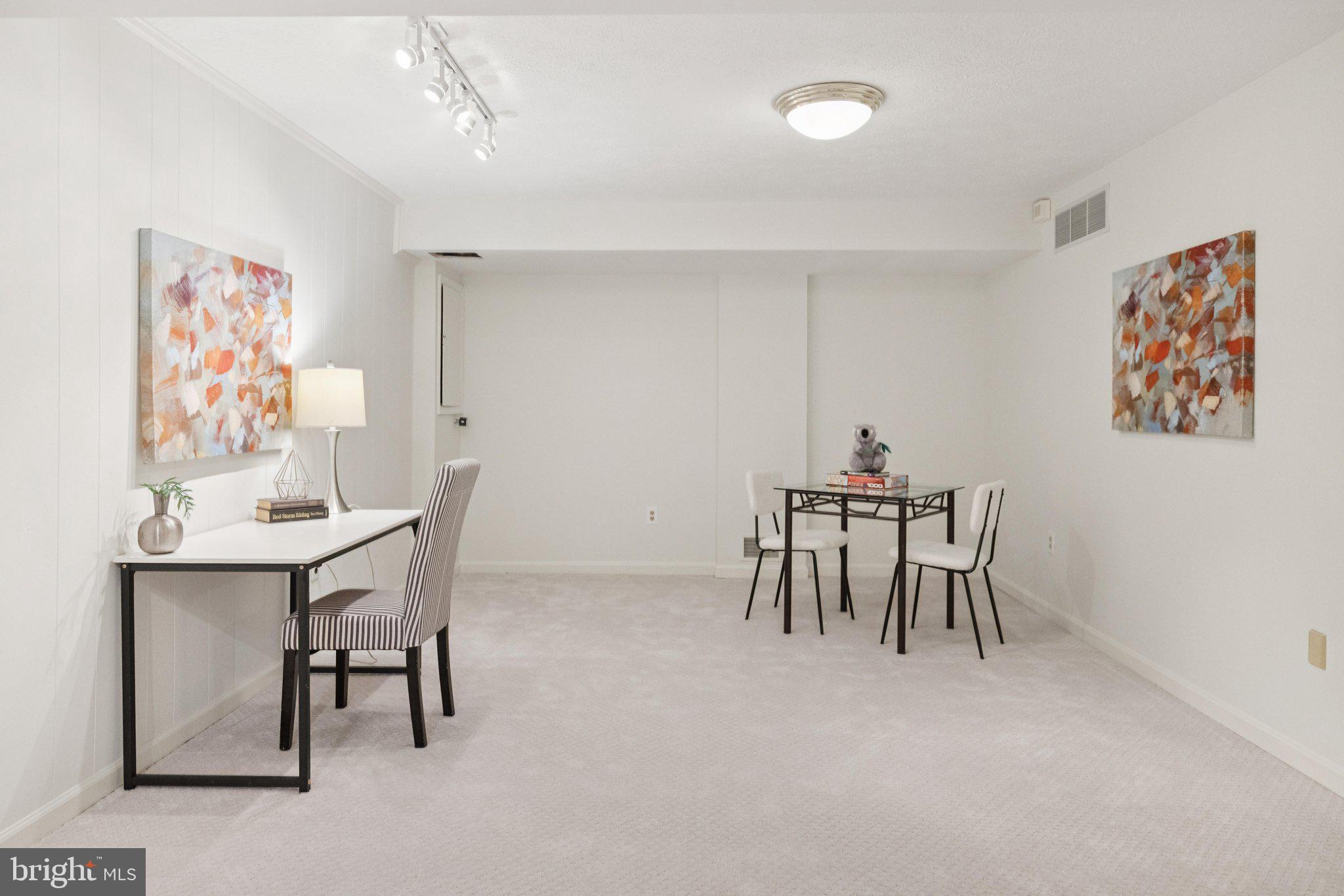 QUINCE ORCHARD VALLEY - Residential