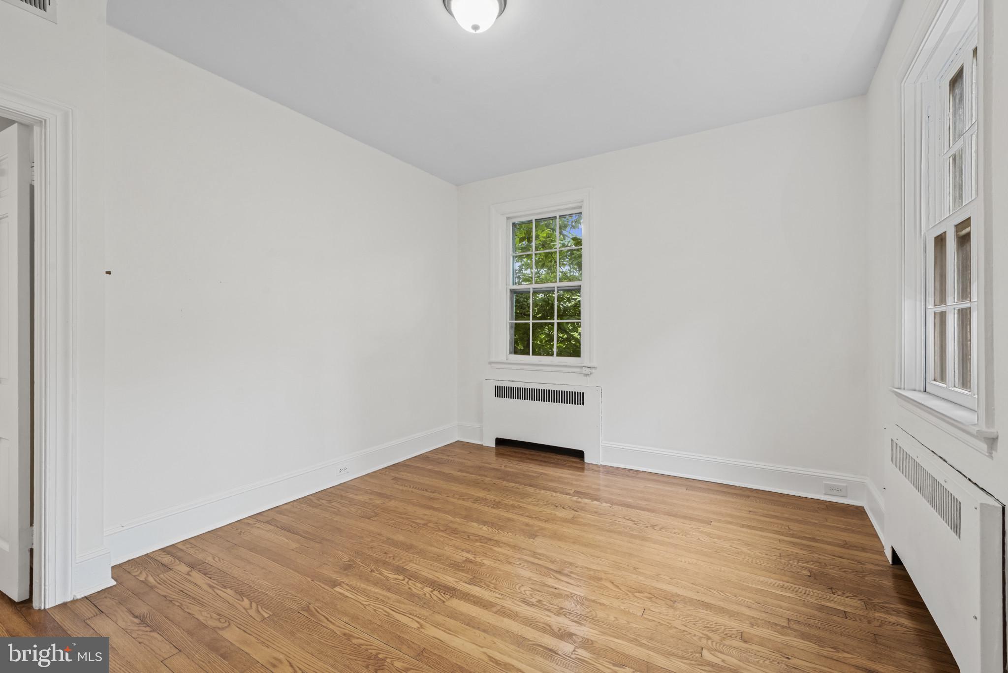 ROLAND PARK - Residential Income