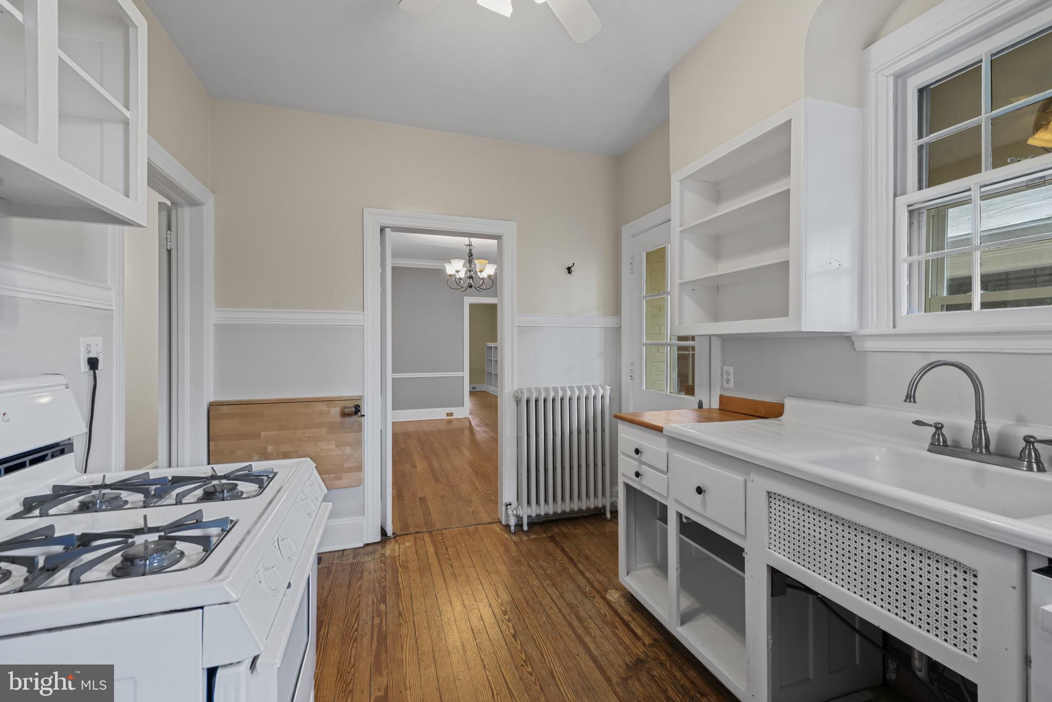 ROLAND PARK - Residential Income