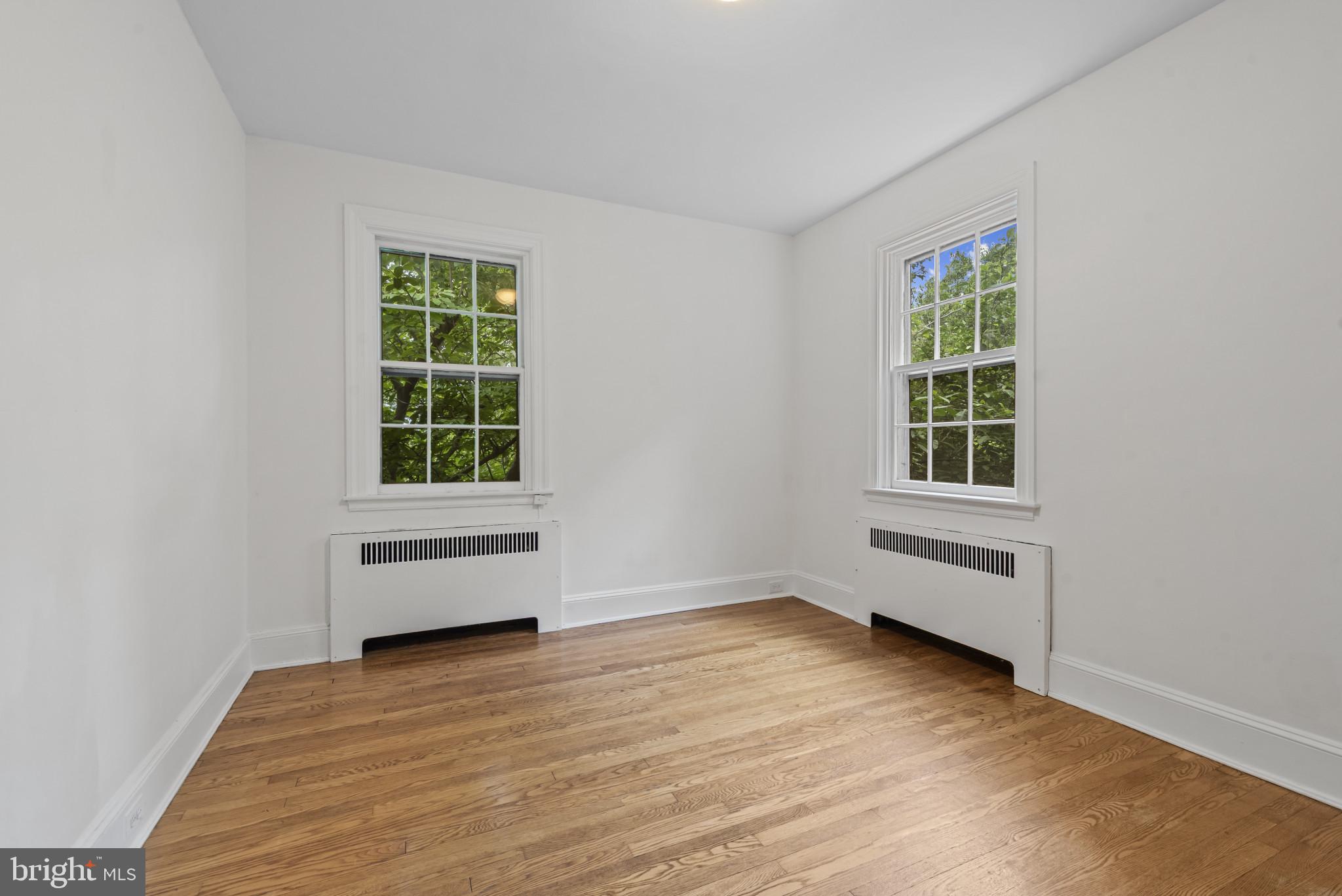 ROLAND PARK - Residential Income