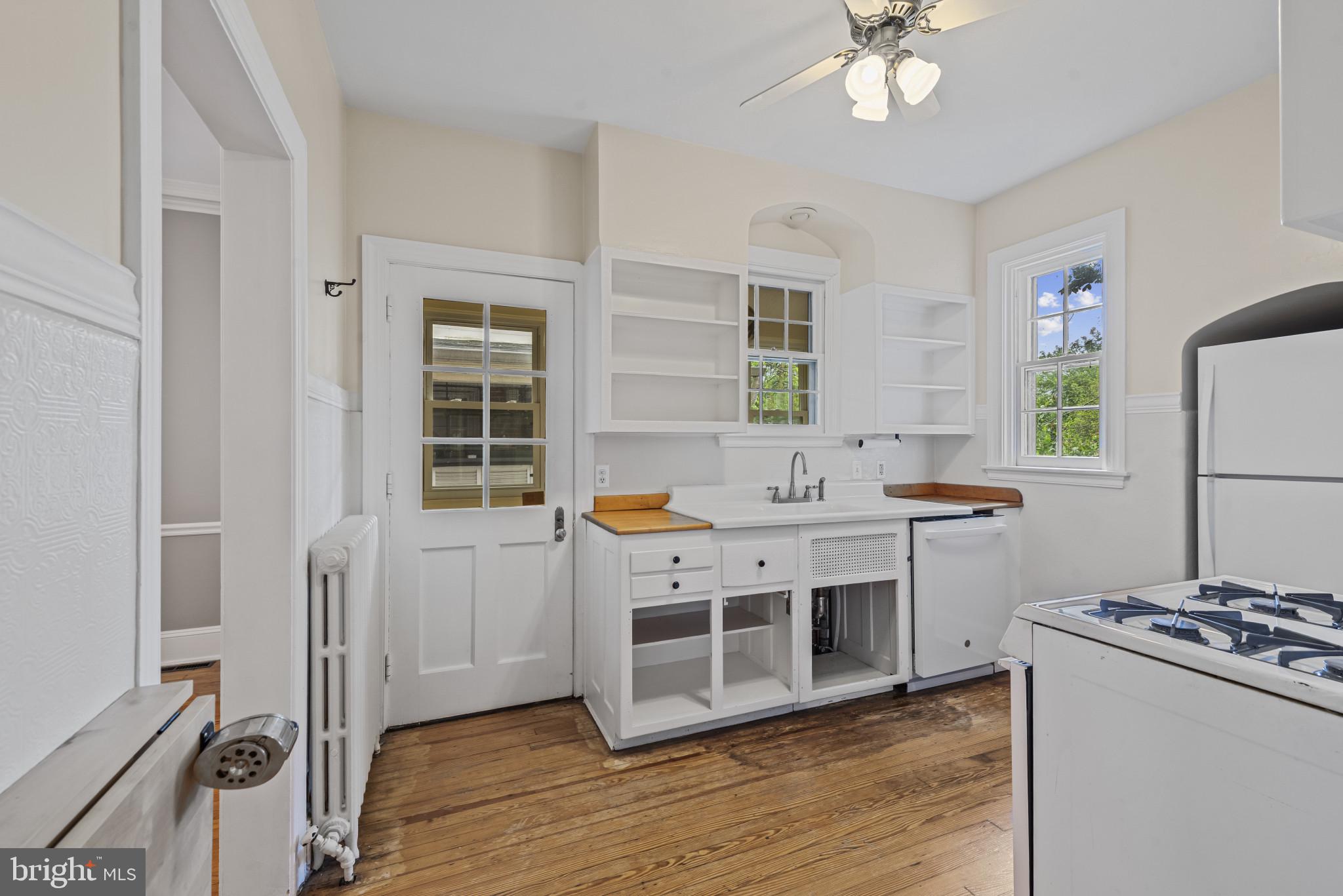ROLAND PARK - Residential Income