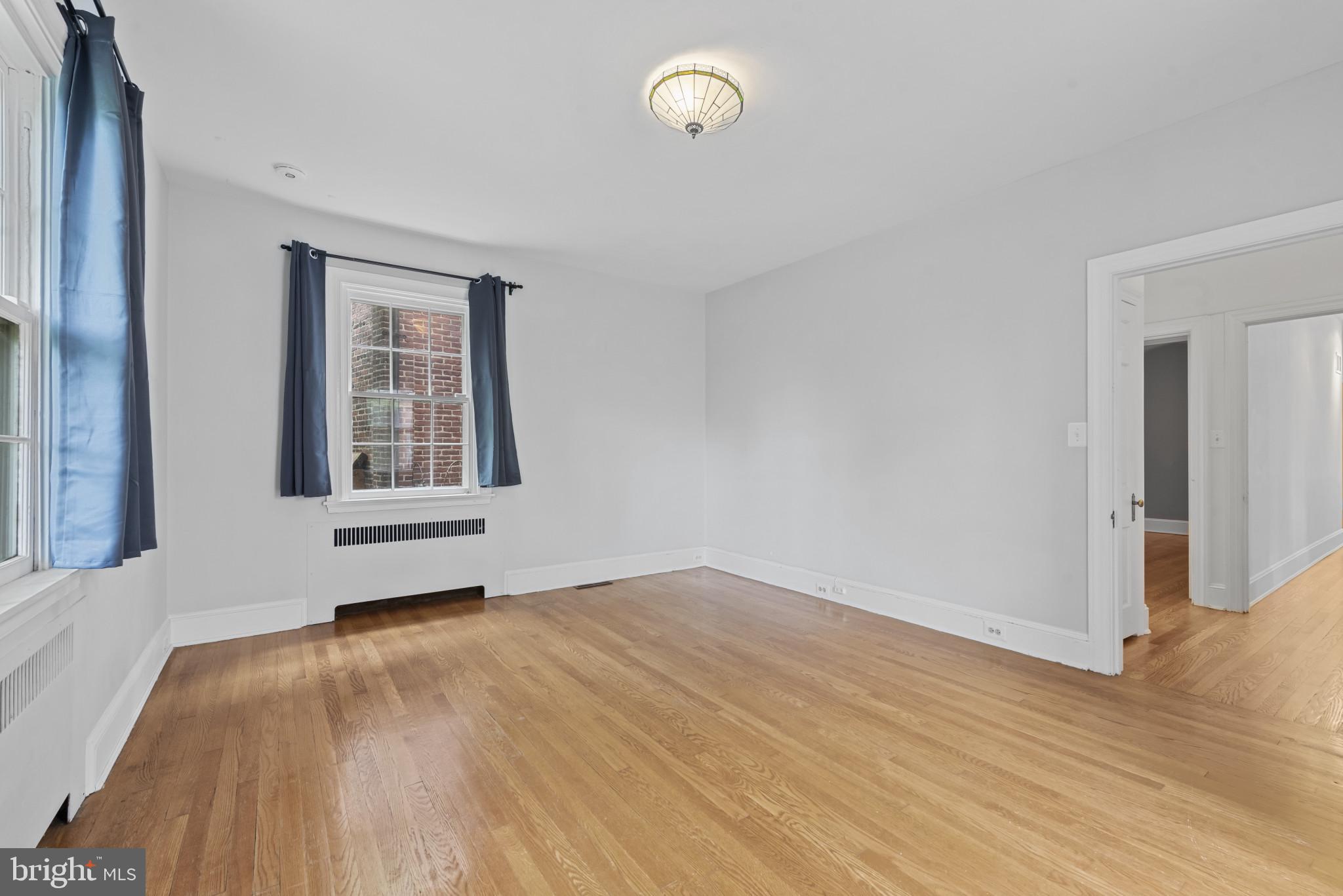 ROLAND PARK - Residential Income