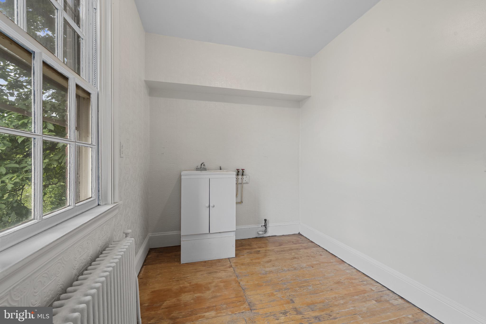 ROLAND PARK - Residential Income