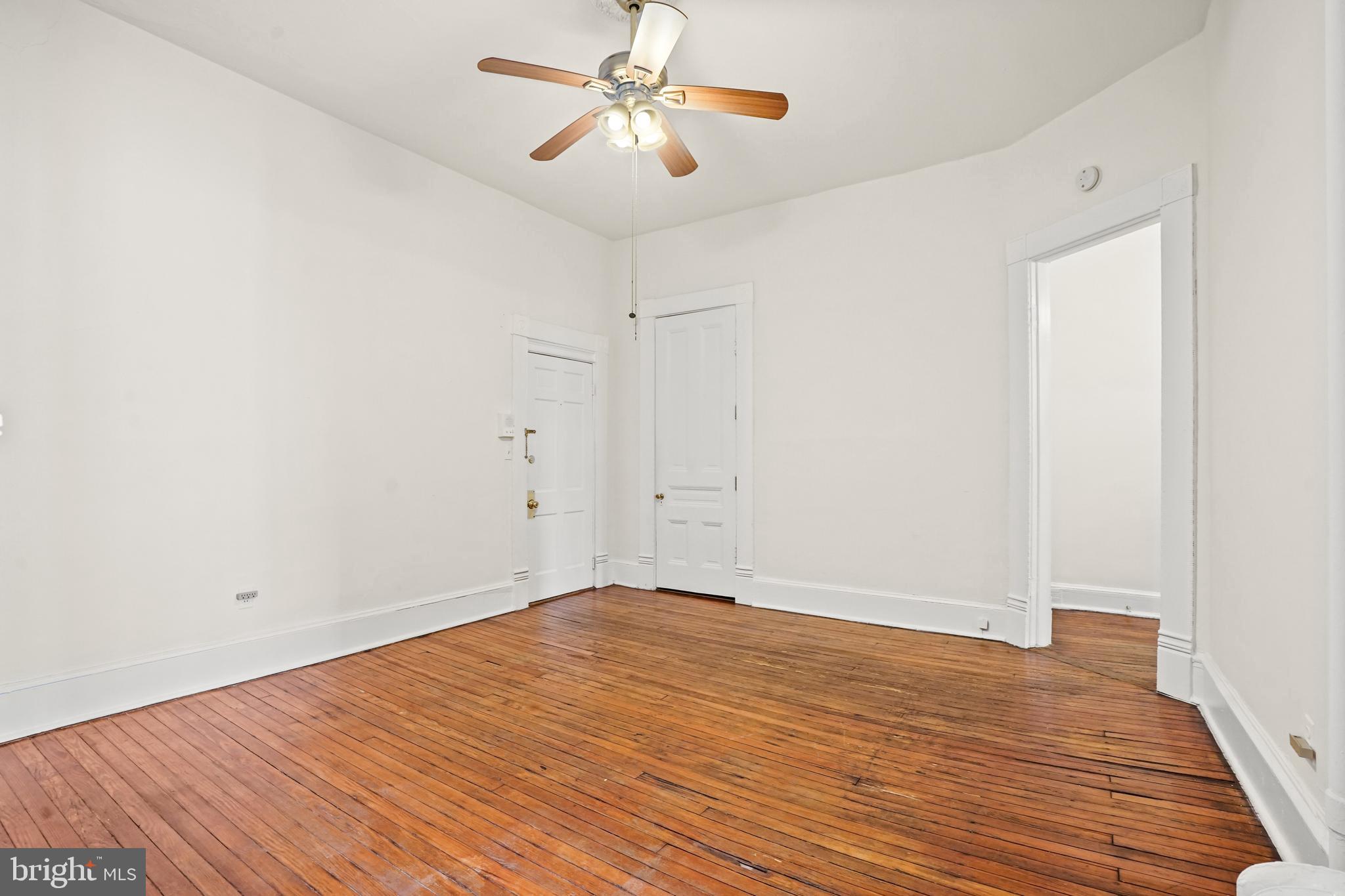 OLD TOWN - Residential Lease