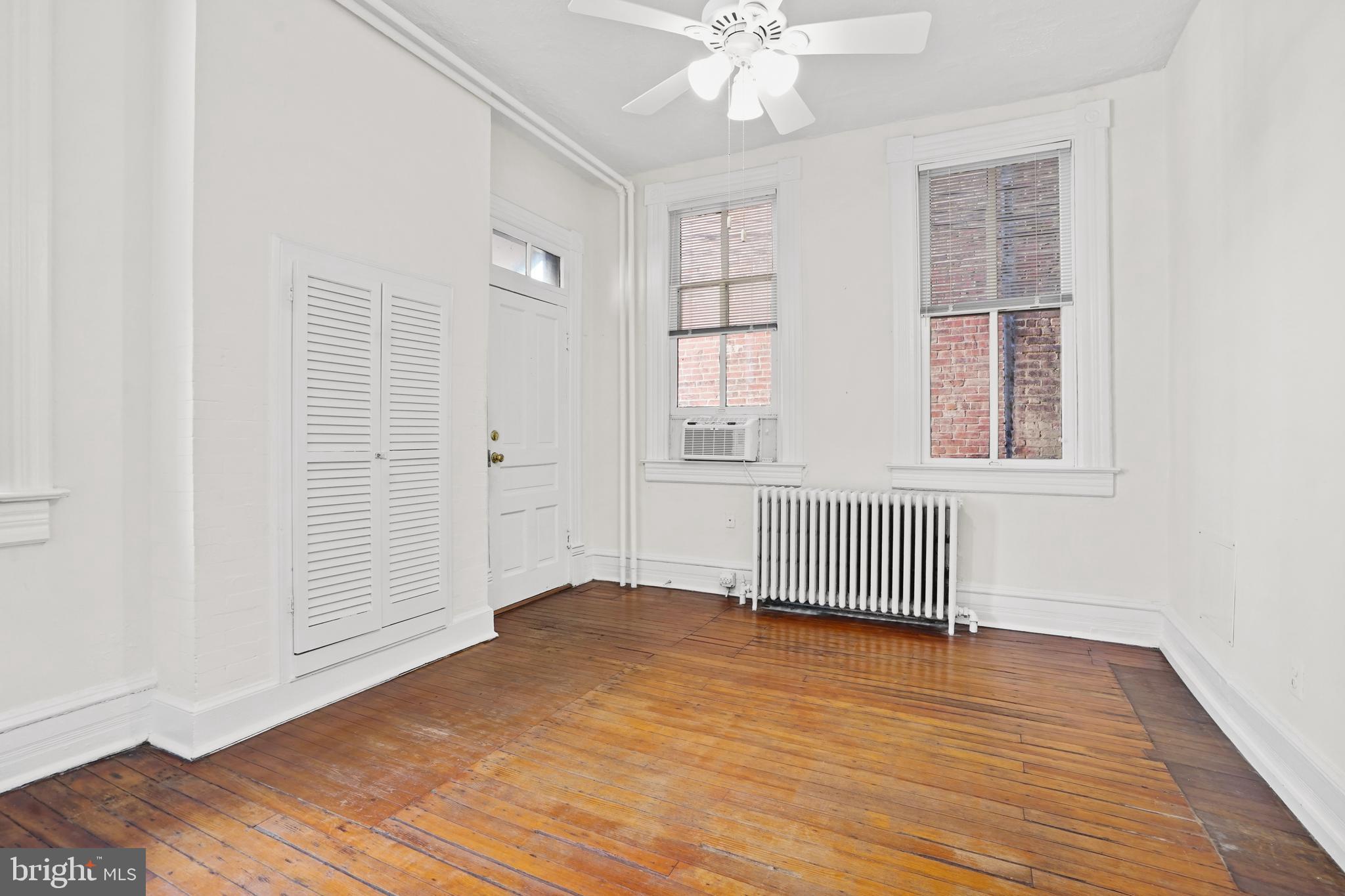 OLD TOWN - Residential Lease