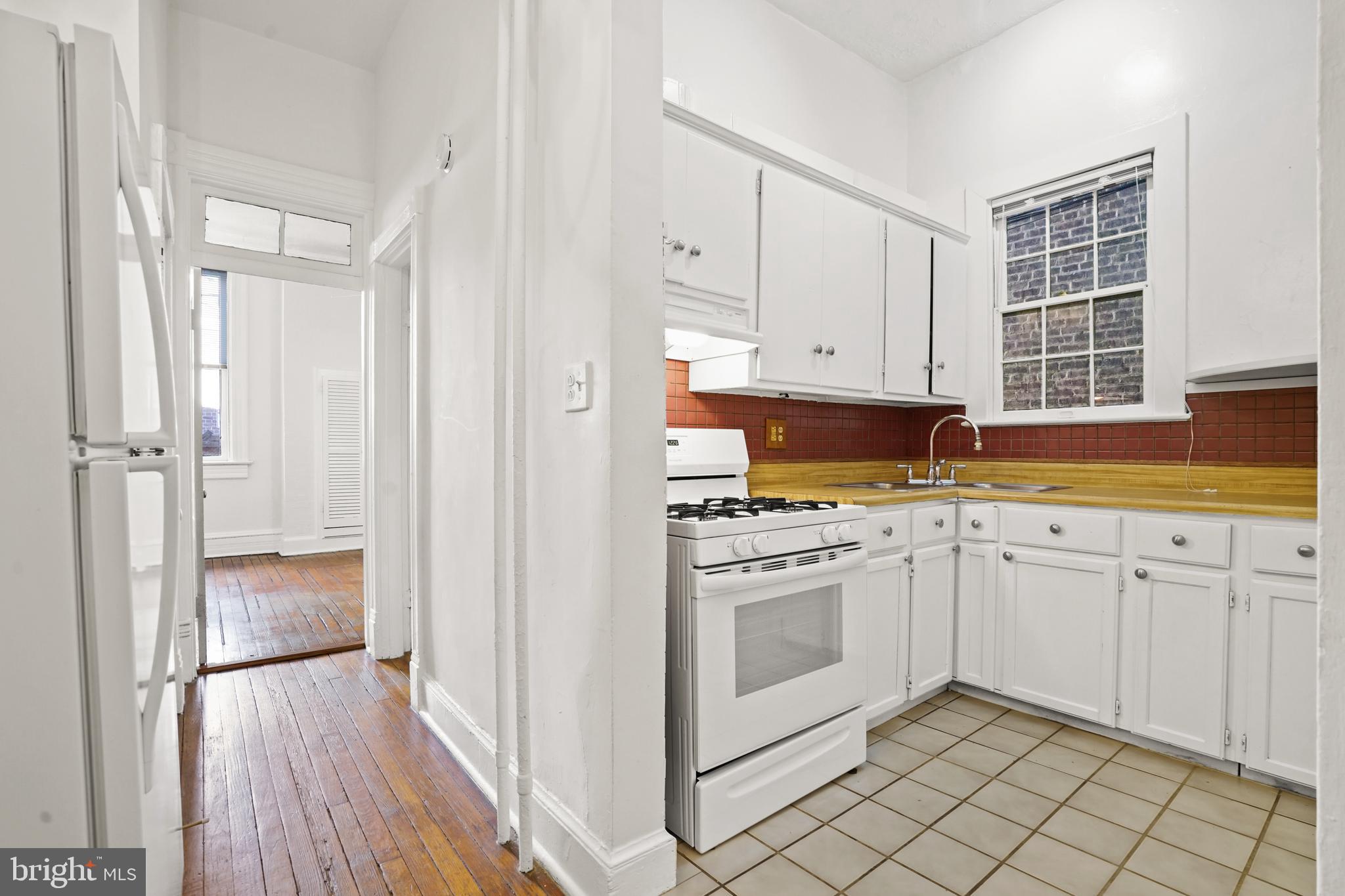 OLD TOWN - Residential Lease